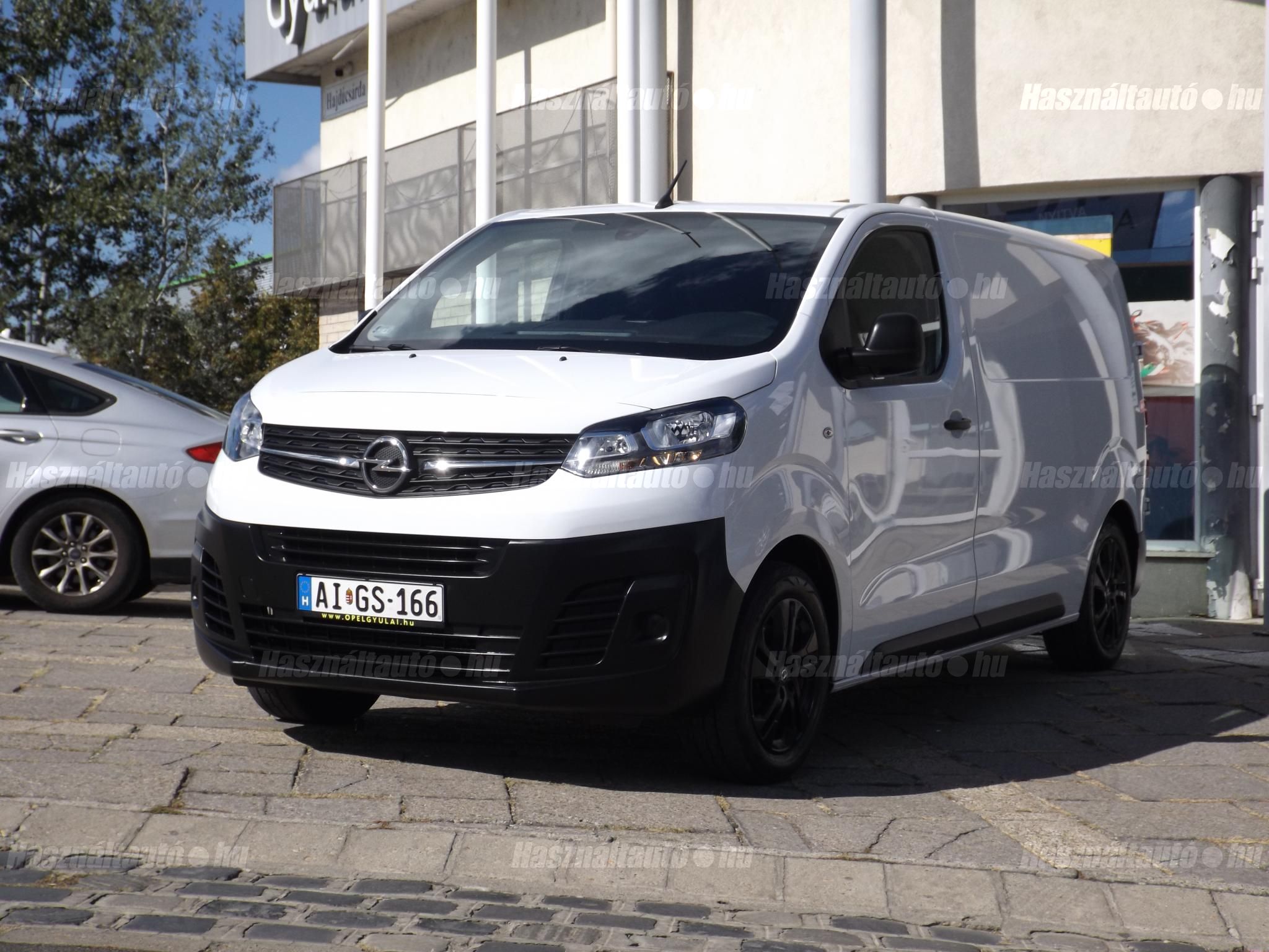 Opel márkakereskedés beszámolt autója!