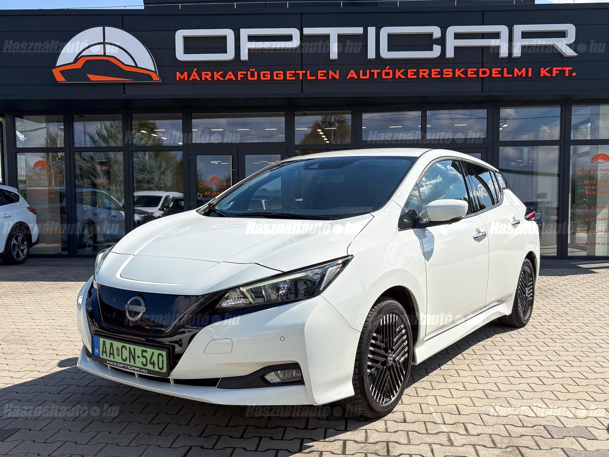 NISSAN LEAF 2022/7 - 1