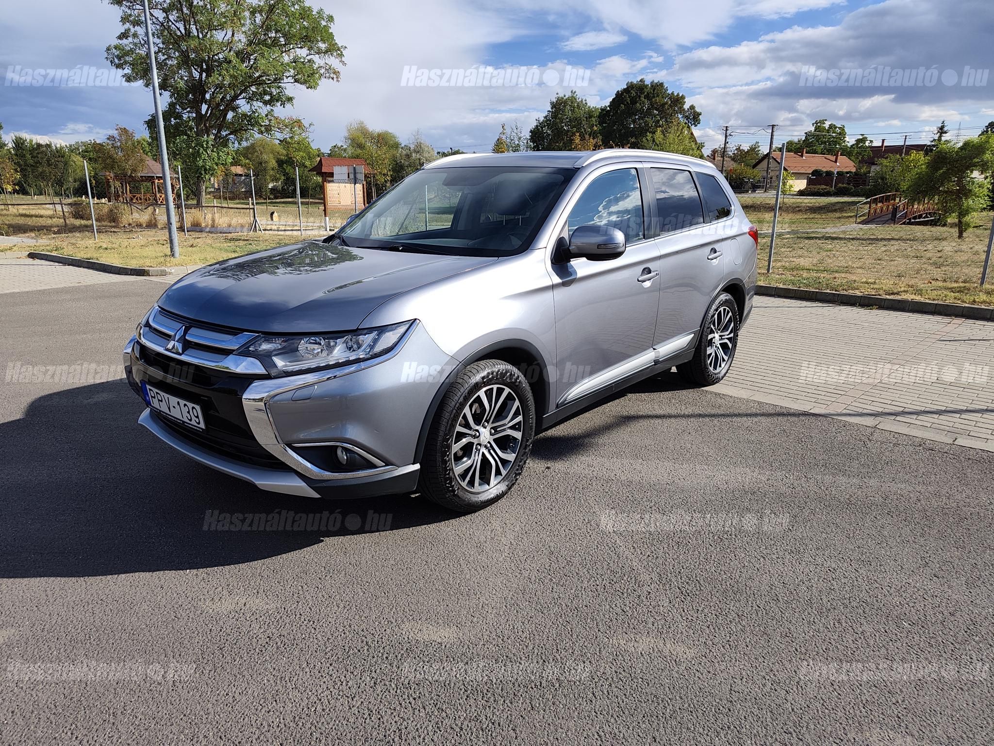 MITSUBISHI OUTLANDER 2016 - 1