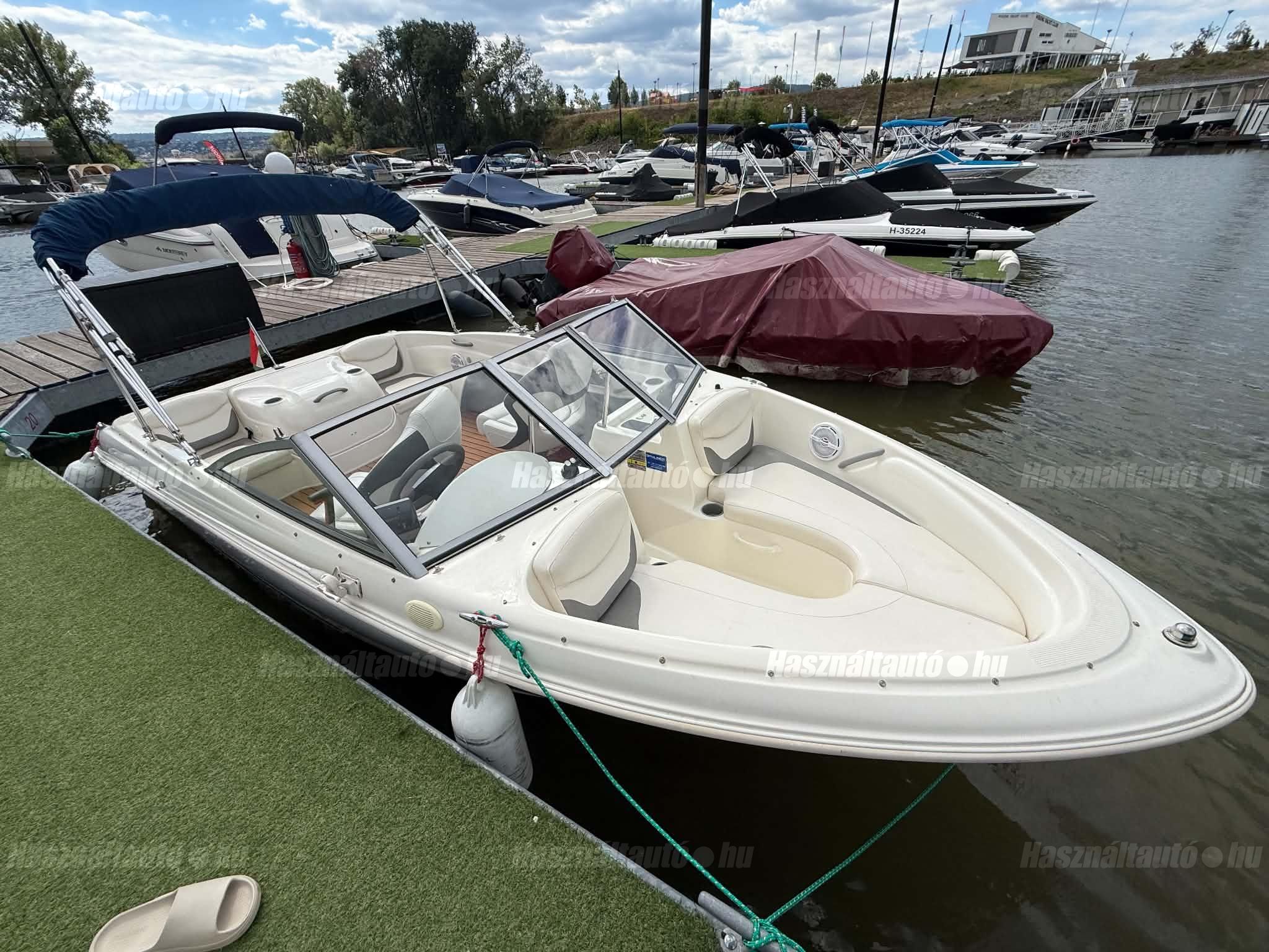 BAYLINER 2007/8 - 1