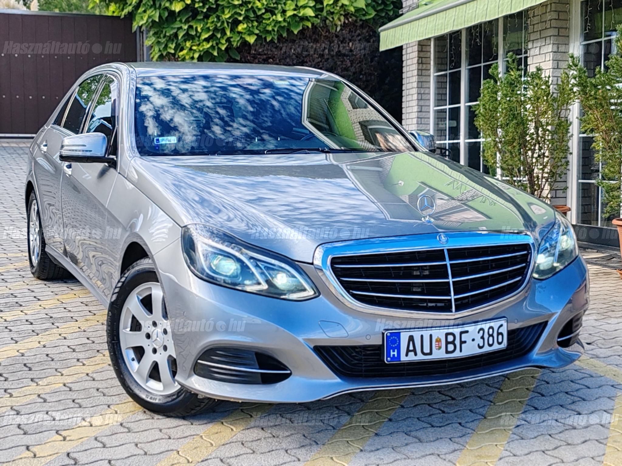 MERCEDES-BENZ E 200 2013/9 - 1