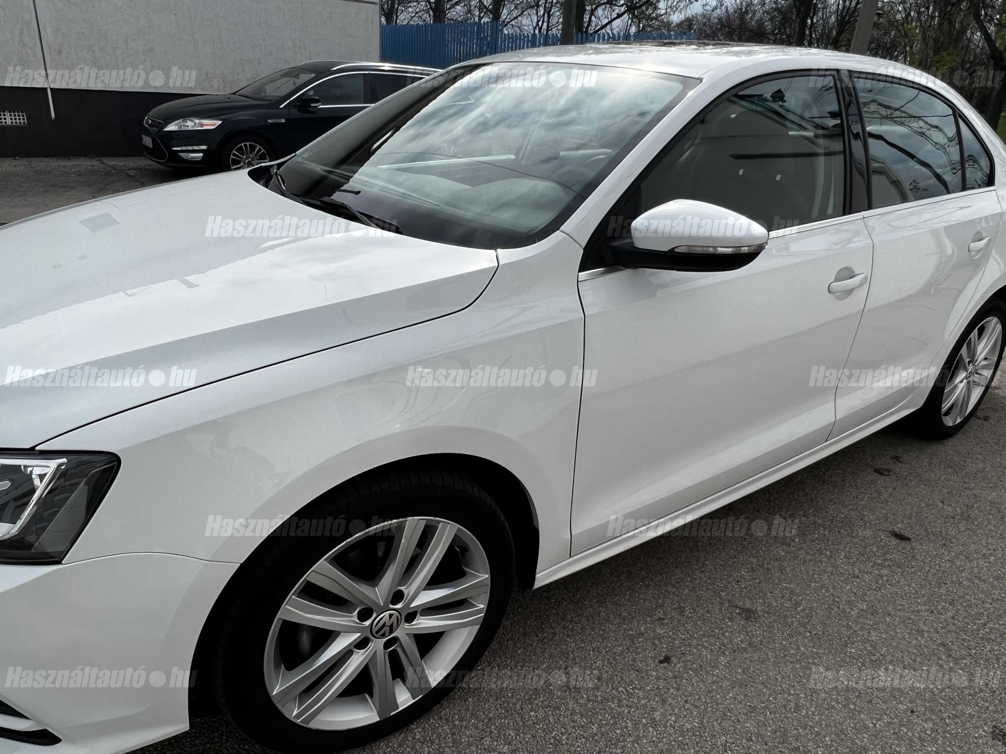 VOLKSWAGEN JETTA 2016/2 - 1