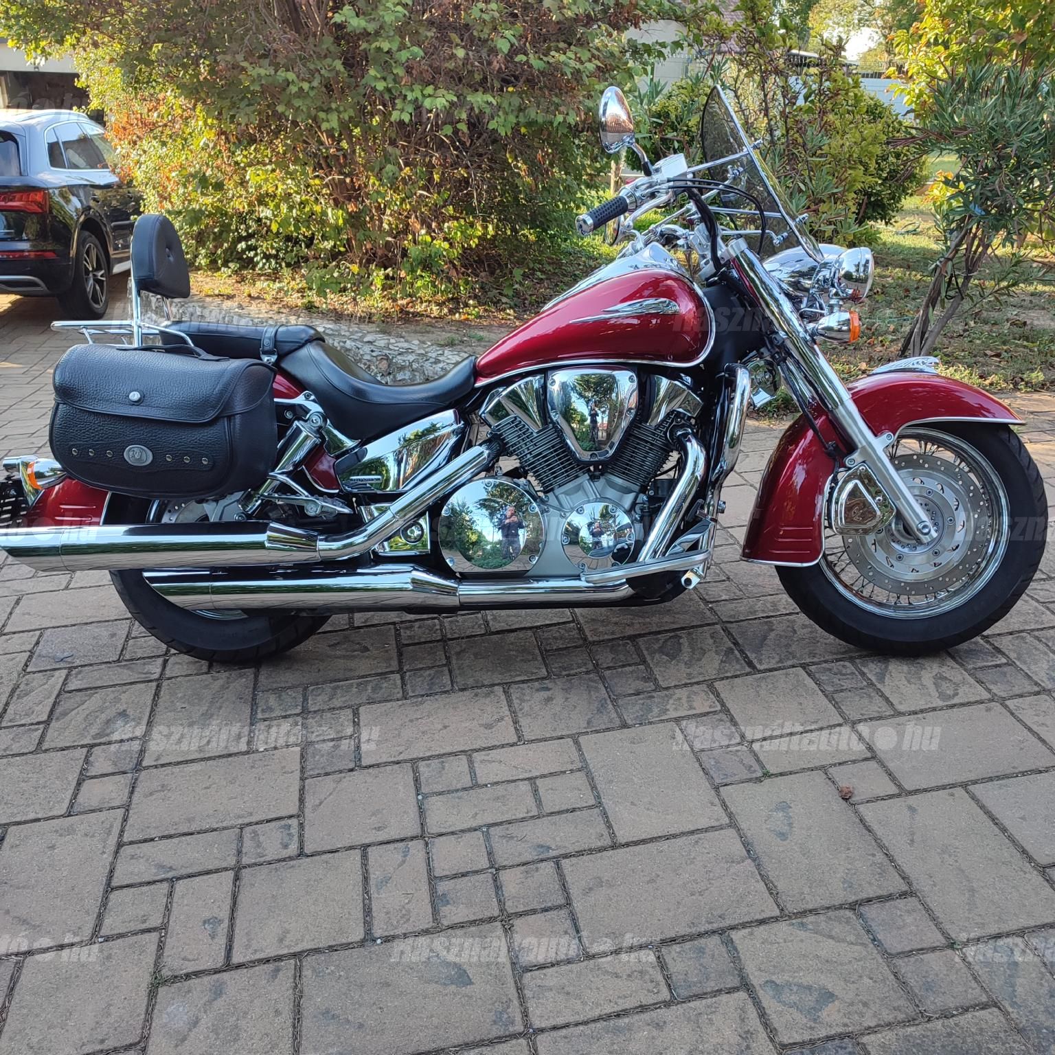 HONDA VTX 1300S 2006/7 - 1