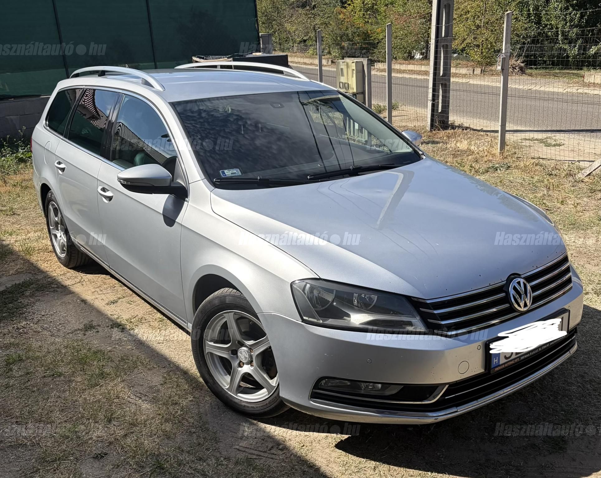 VOLKSWAGEN PASSAT 2011/5 - 1