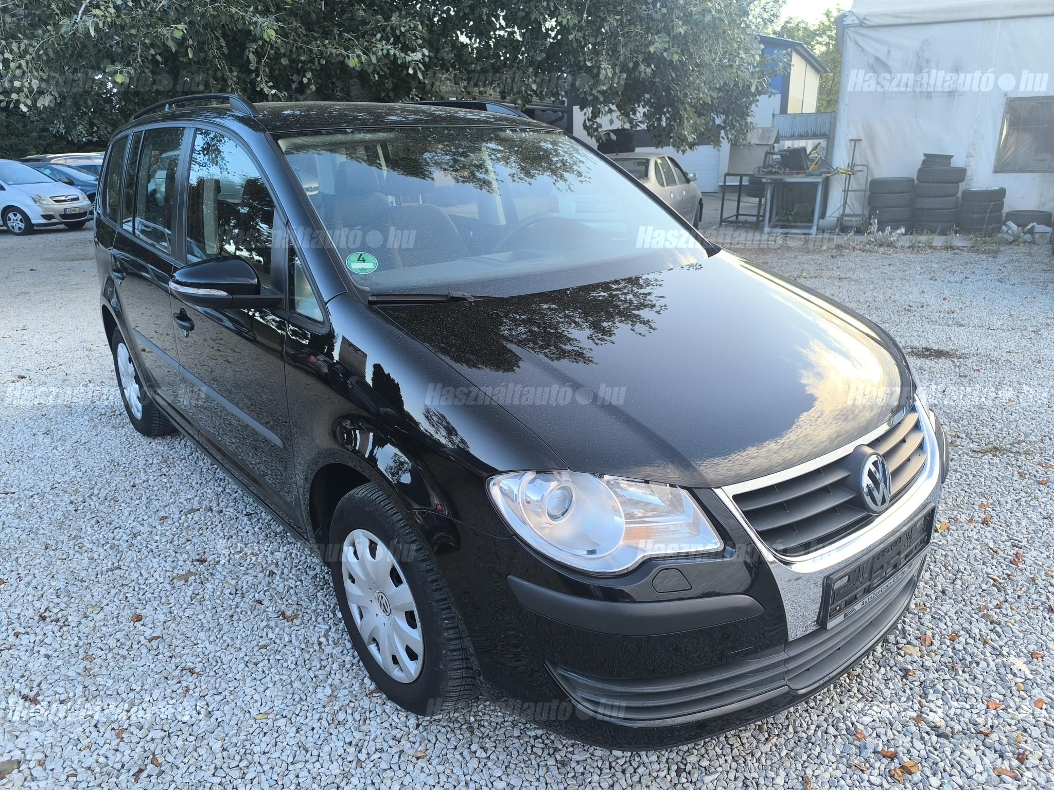 VOLKSWAGEN TOURAN 2010/4 - 1