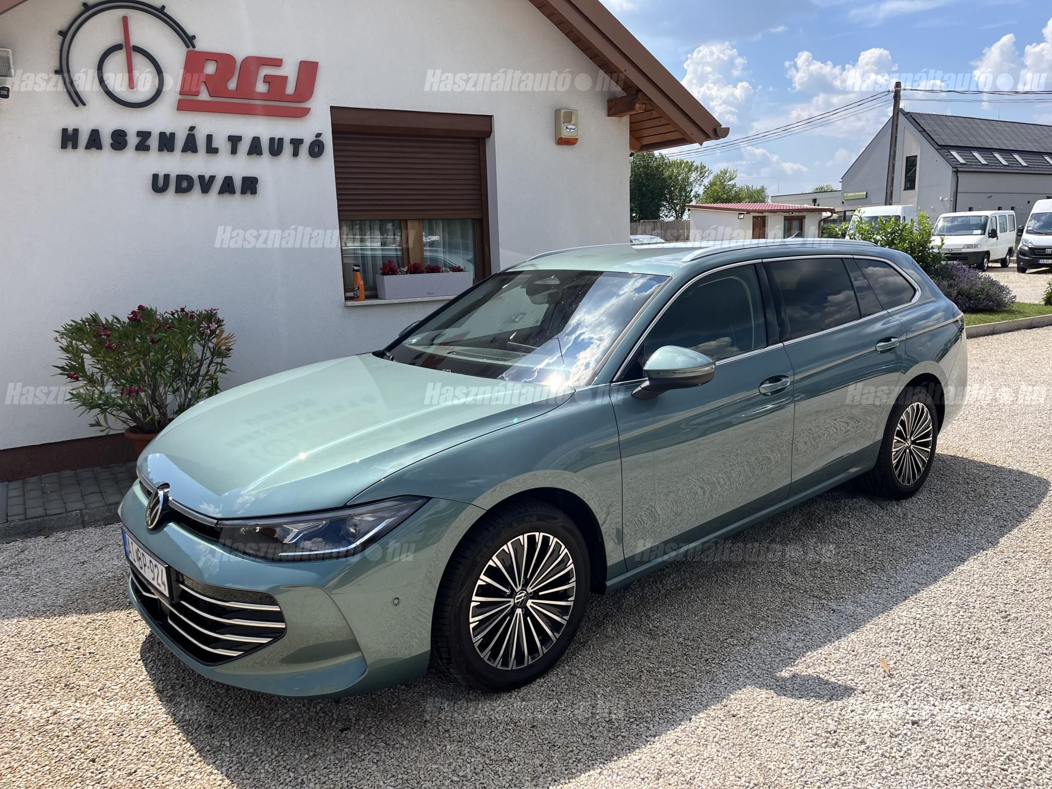 VOLKSWAGEN PASSAT 2024/6 - 1