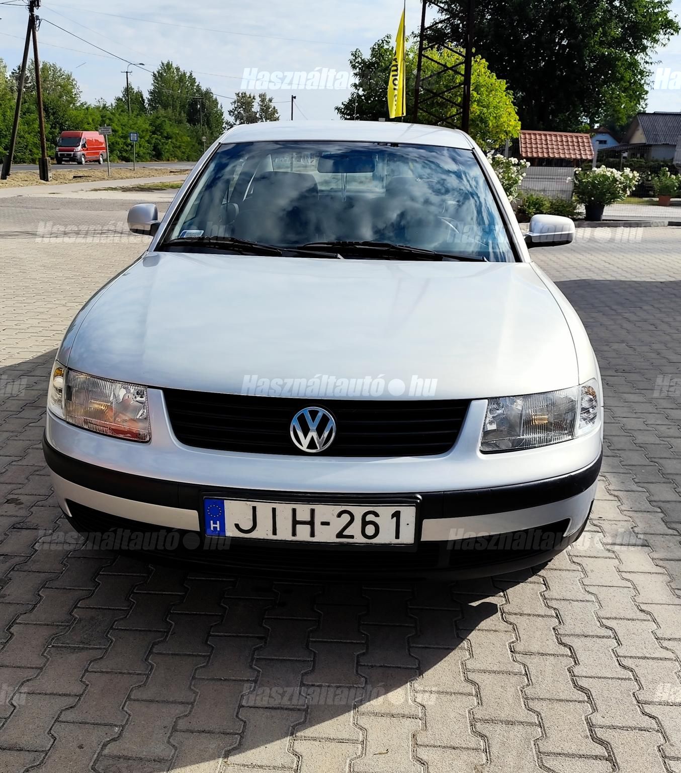 VOLKSWAGEN PASSAT V 1999 - 1