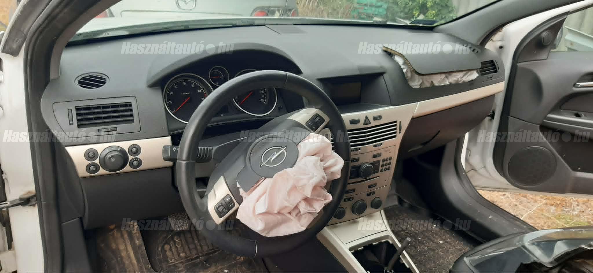OPEL ASTRA H 2008 - 1