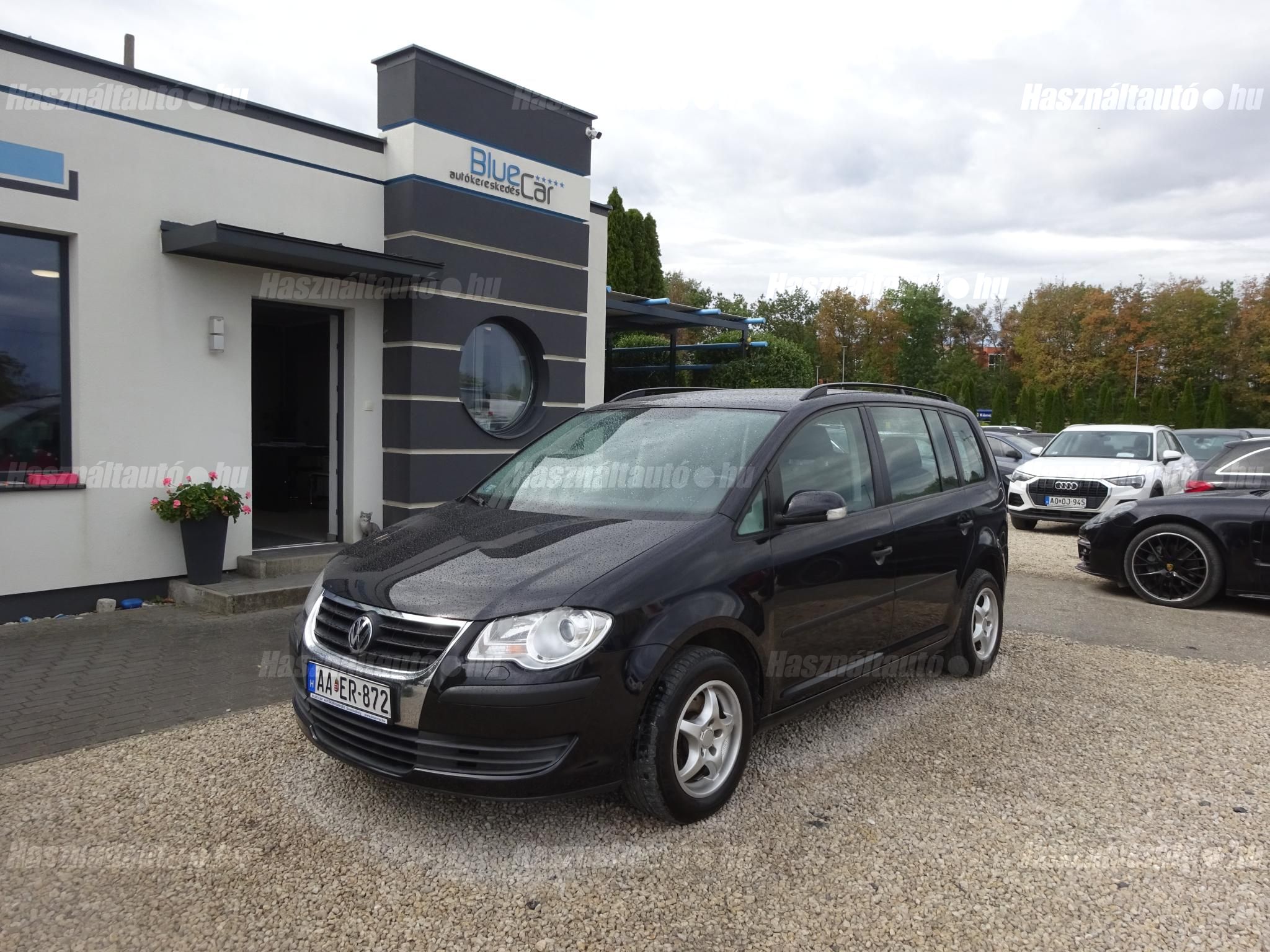 VOLKSWAGEN TOURAN 2008/9 - 1