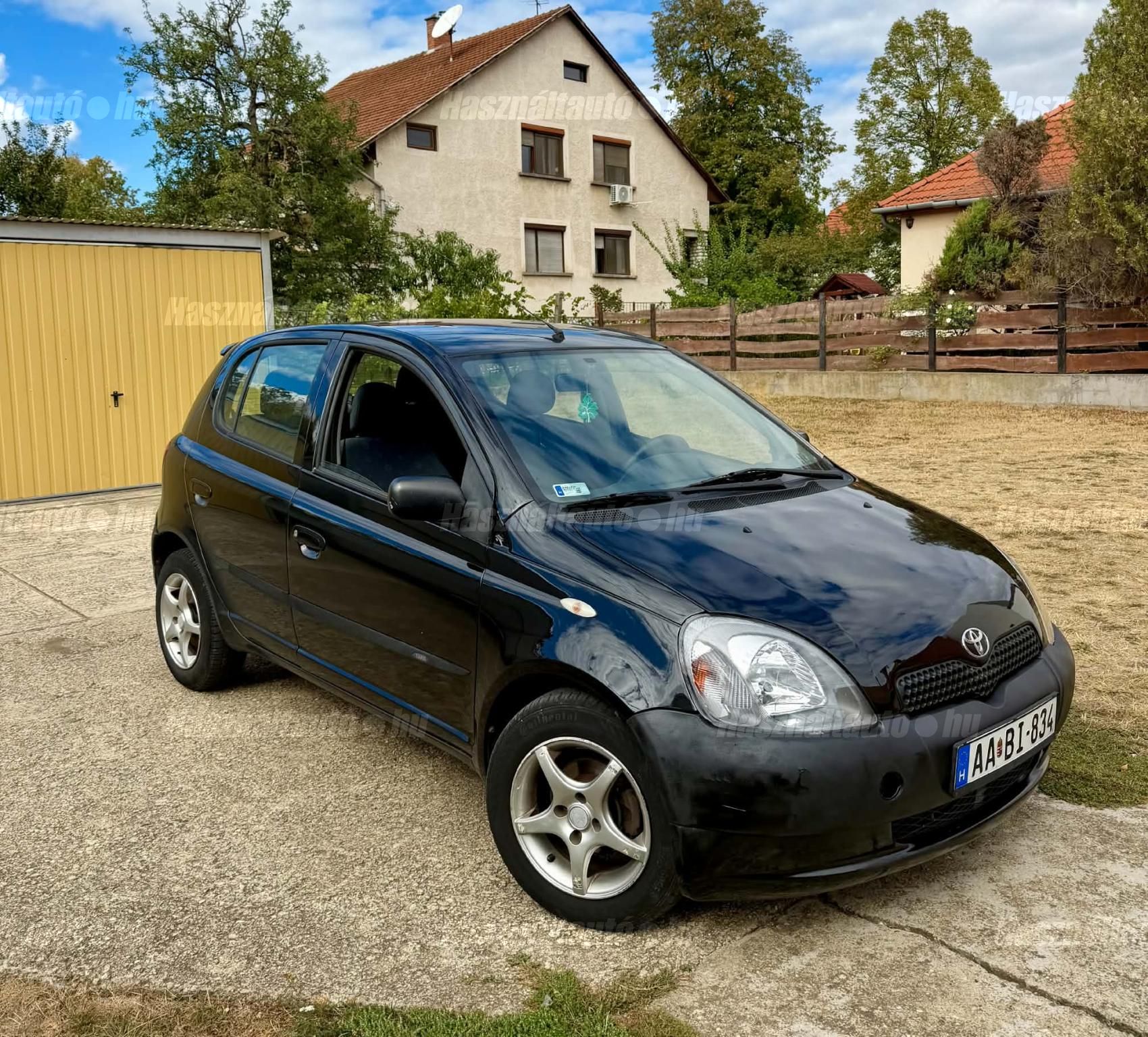 TOYOTA YARIS 2003/7 - 1