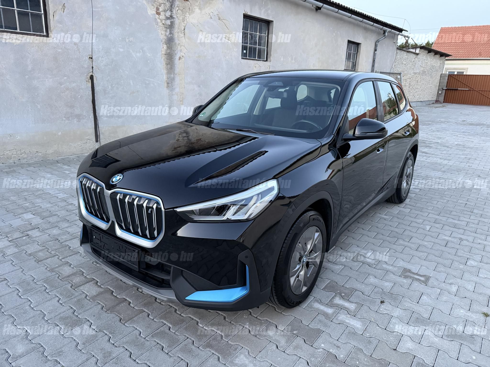 BMW IX1 2023/8 - 1