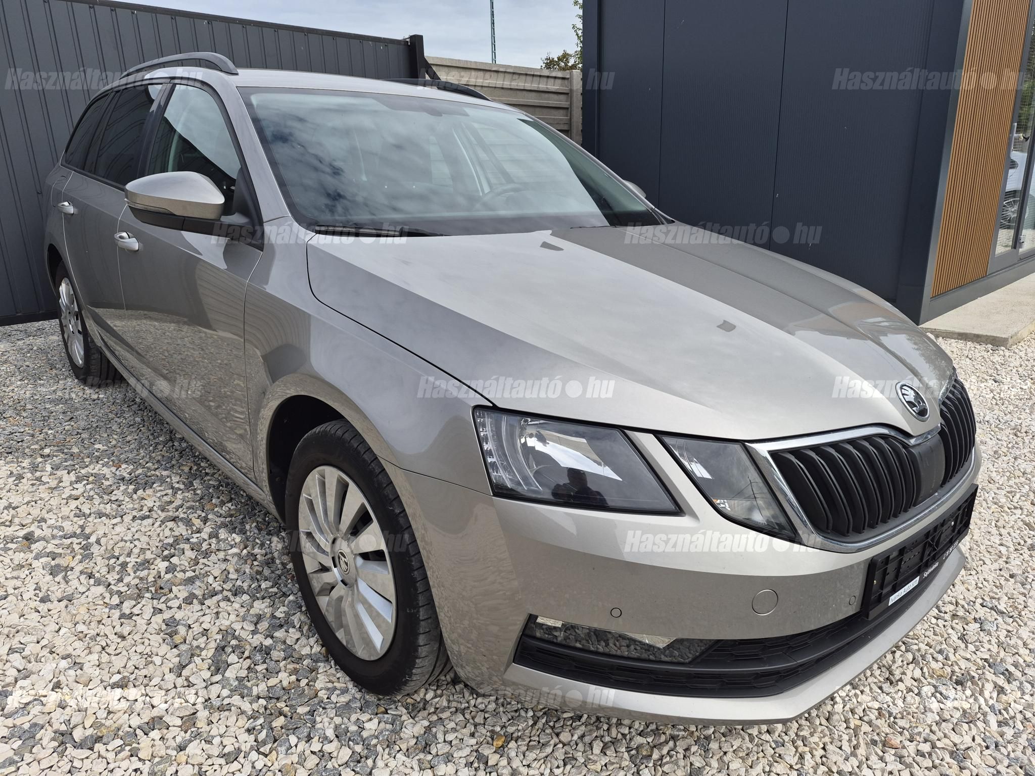 SKODA OCTAVIA 2017/10 - 1