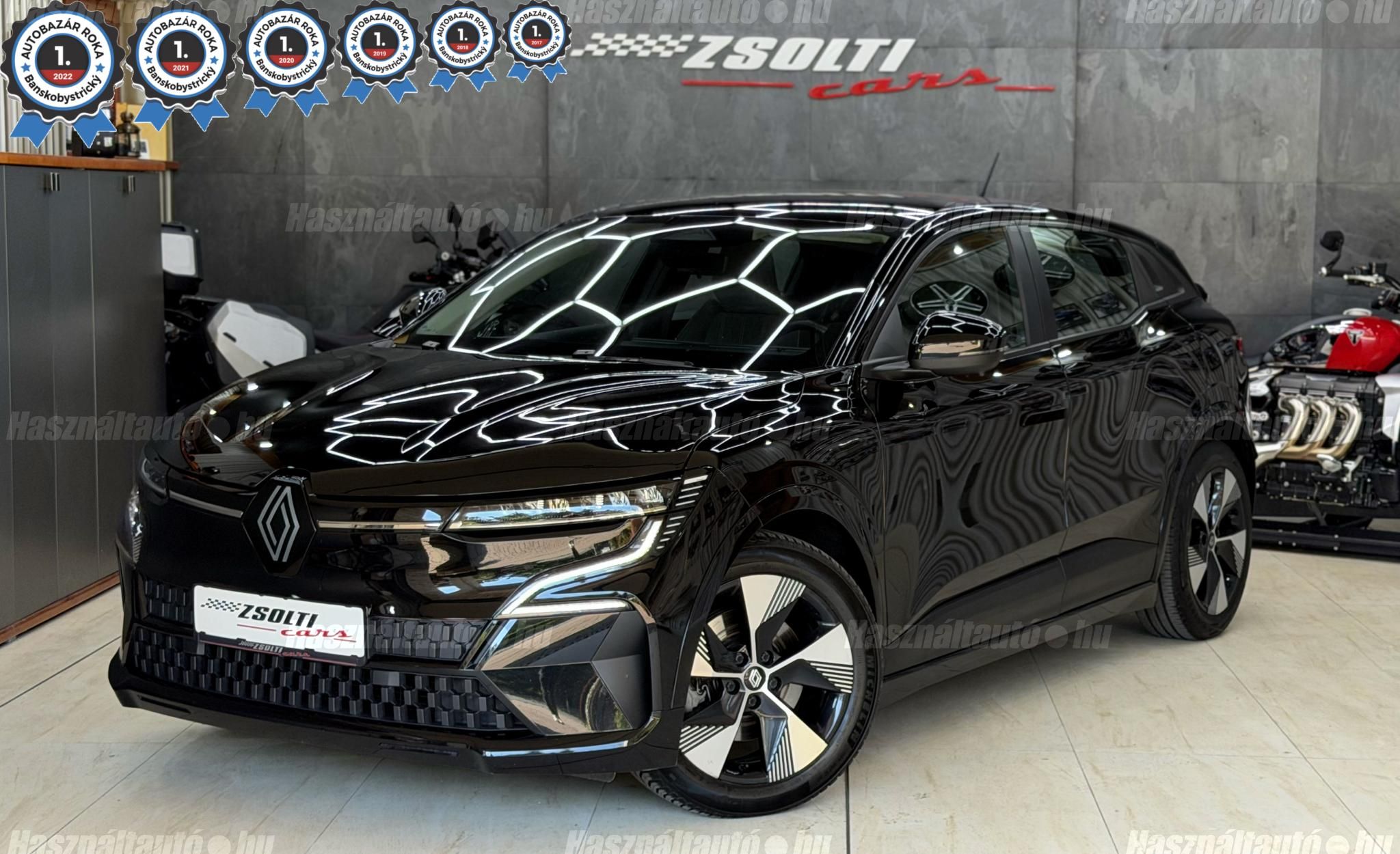 RENAULT MEGANE 2022/9 - 1
