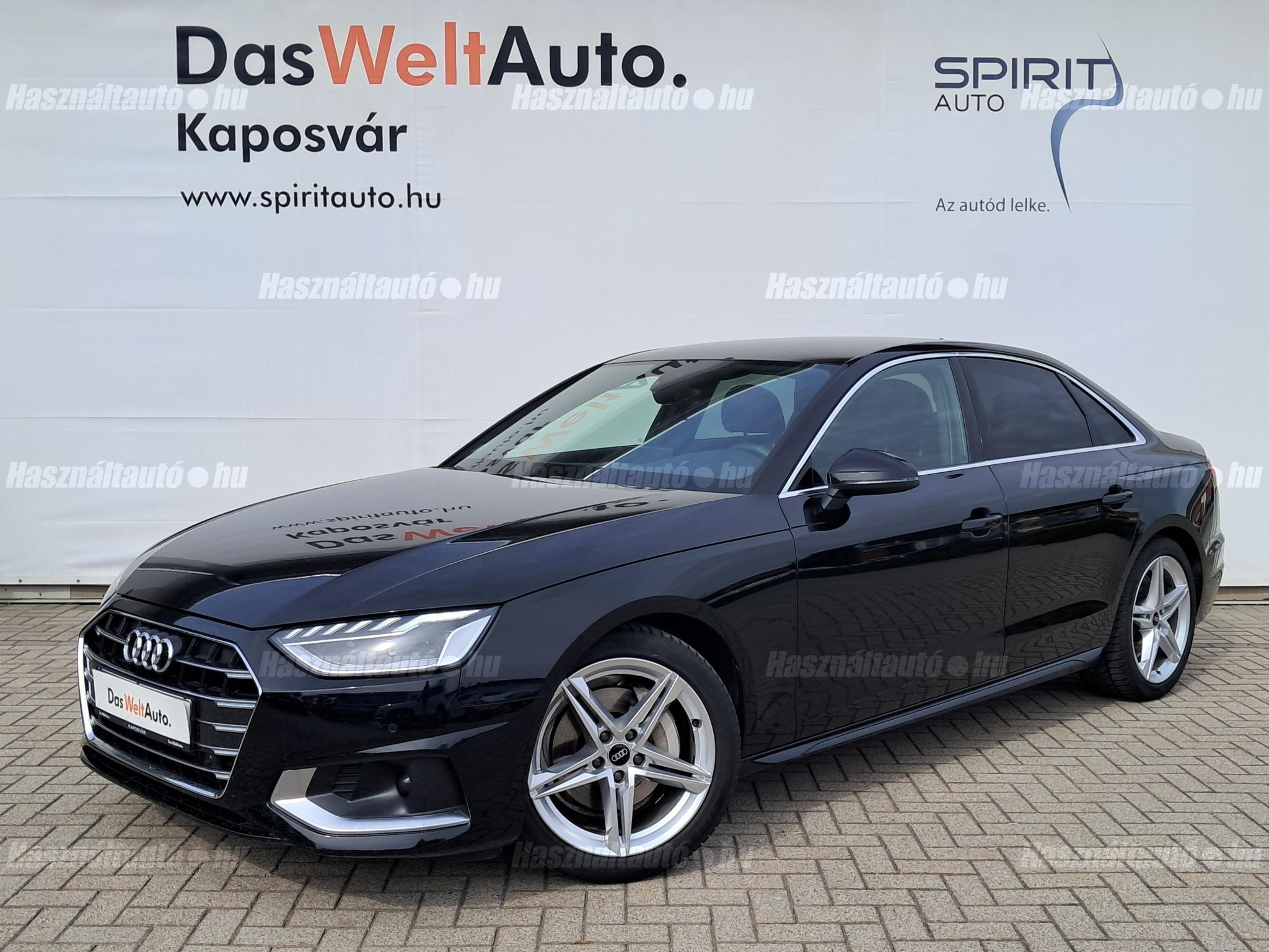 AUDI A4 2022/4 - 1