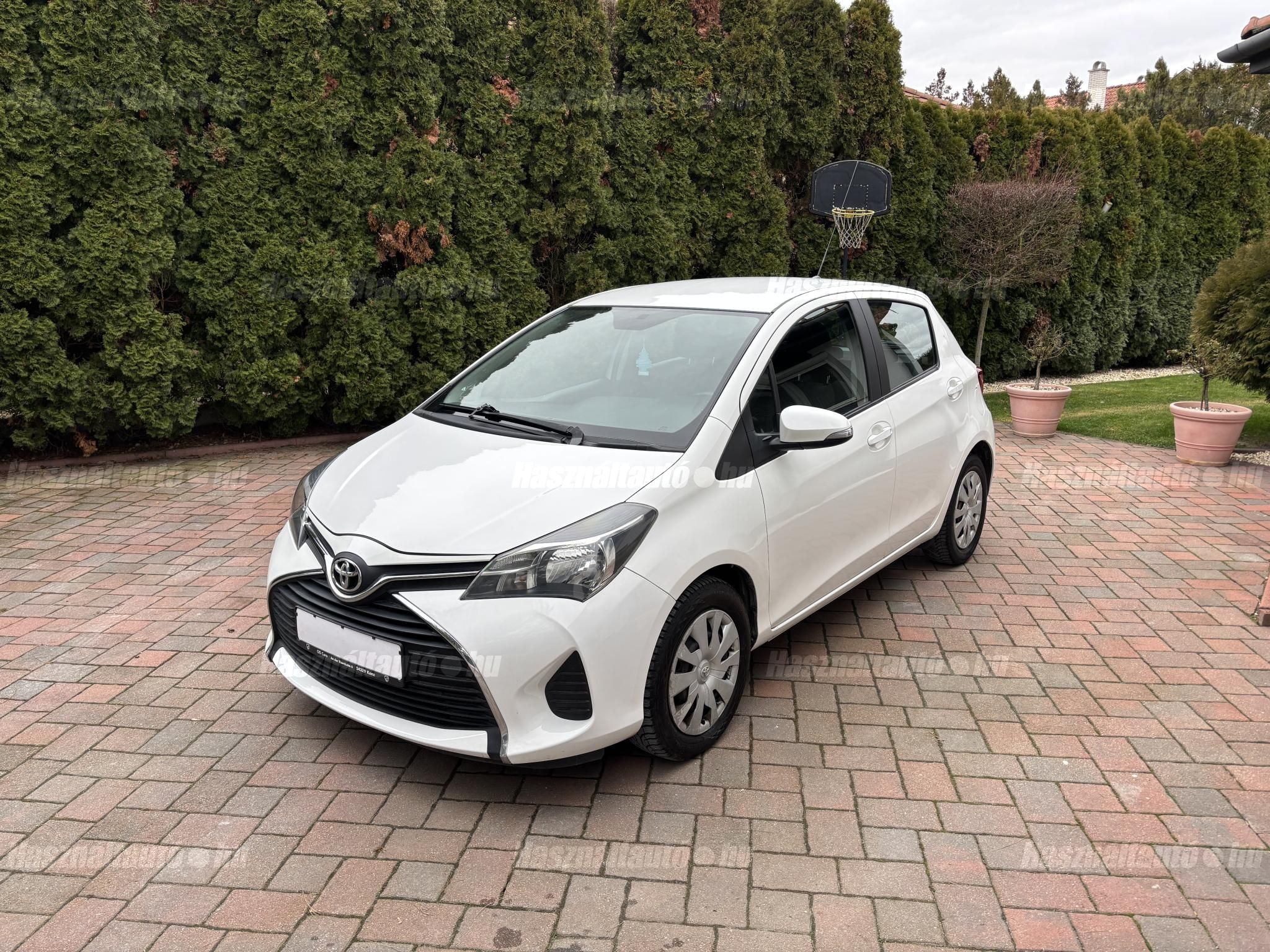 TOYOTA YARIS 2015/6 - 1
