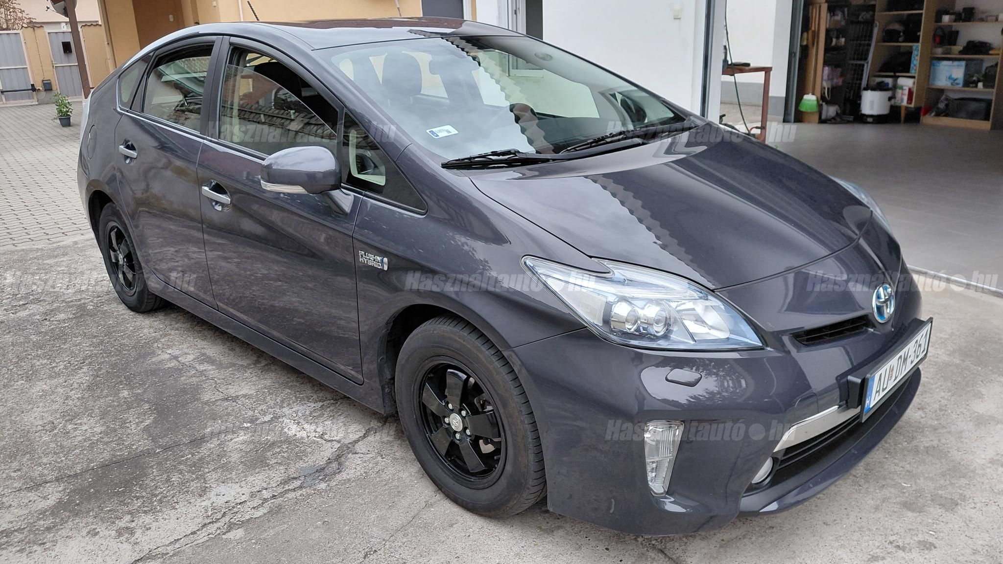 TOYOTA PRIUS PLUG-IN 2013/10 - 1