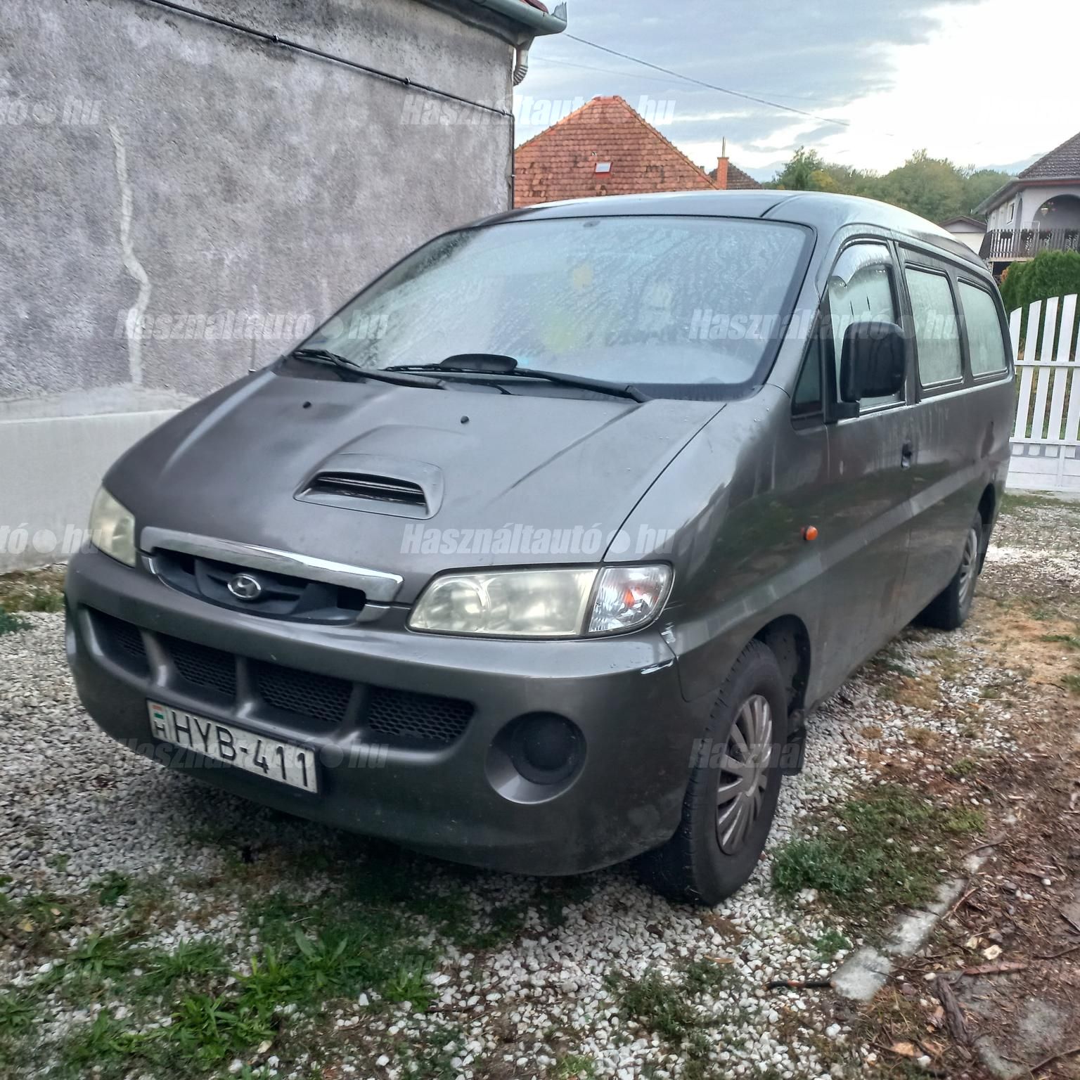 HYUNDAI H-1 2001/12 - 1
