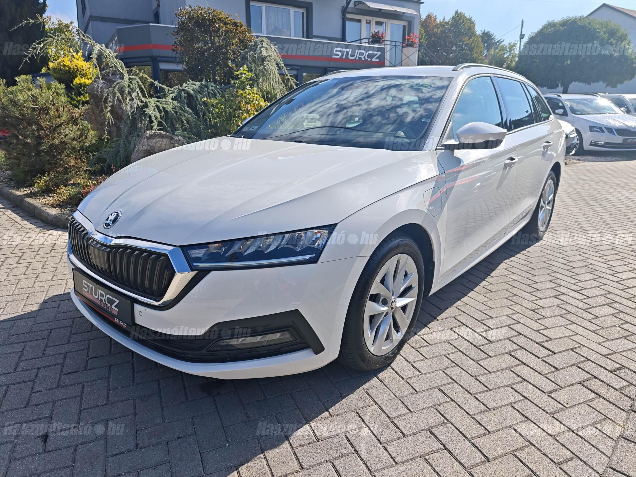 SKODA OCTAVIA 2021/8 - 1