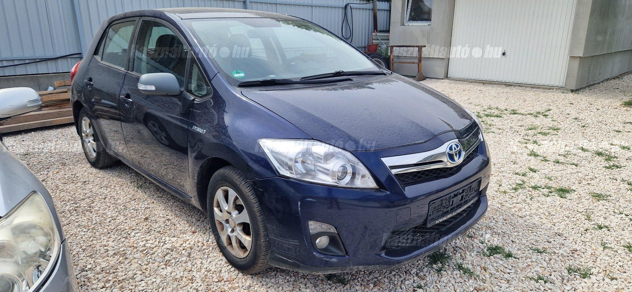 TOYOTA AURIS 2011/12 - 1