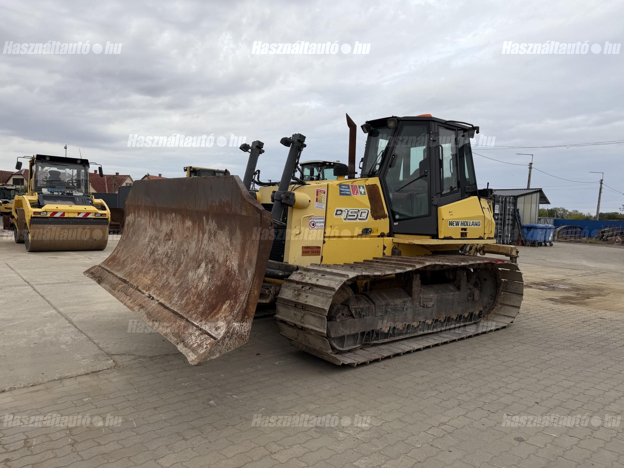 NEW HOLLAND 2004 - 1