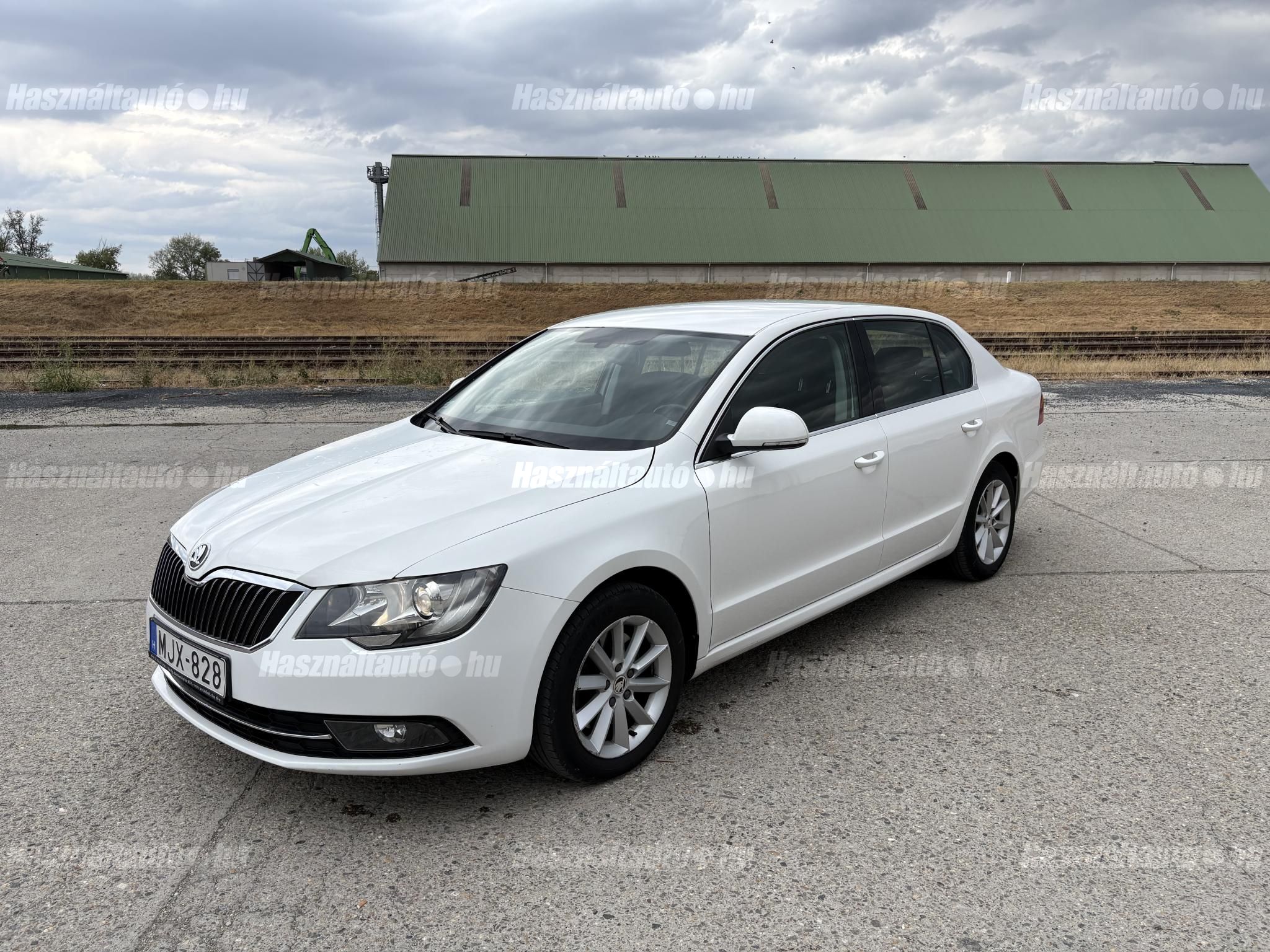 SKODA SUPERB 2013/7 - 1