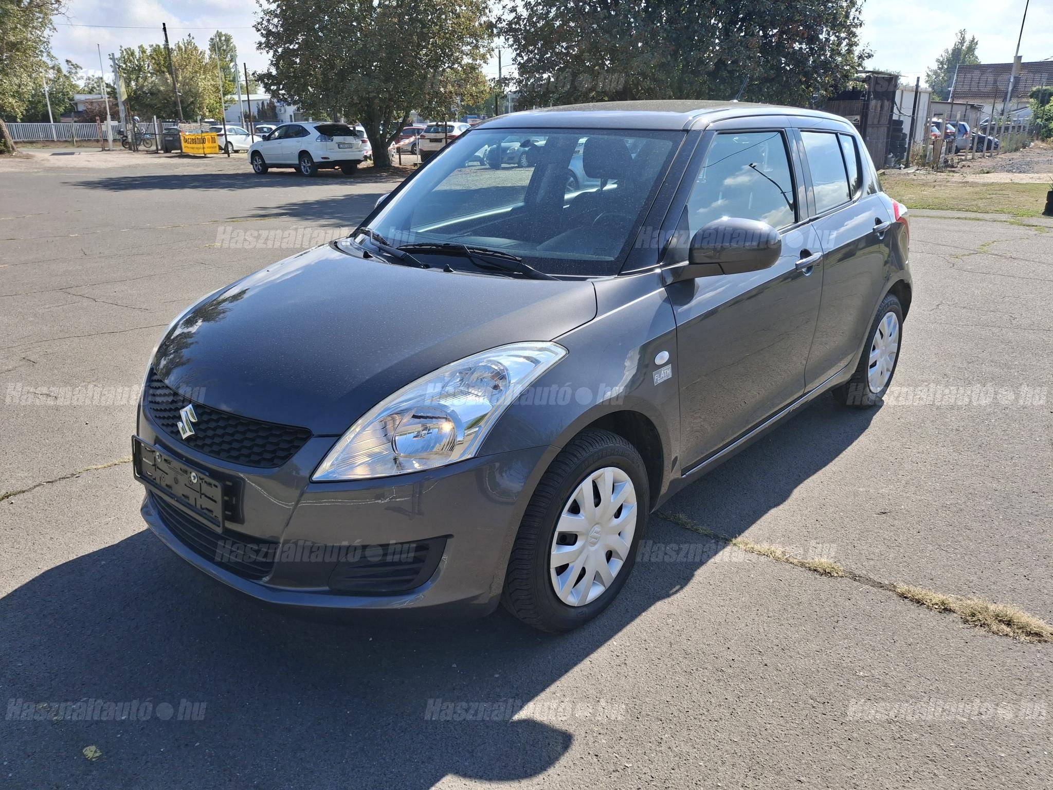 SUZUKI SWIFT 2012/3 - 1
