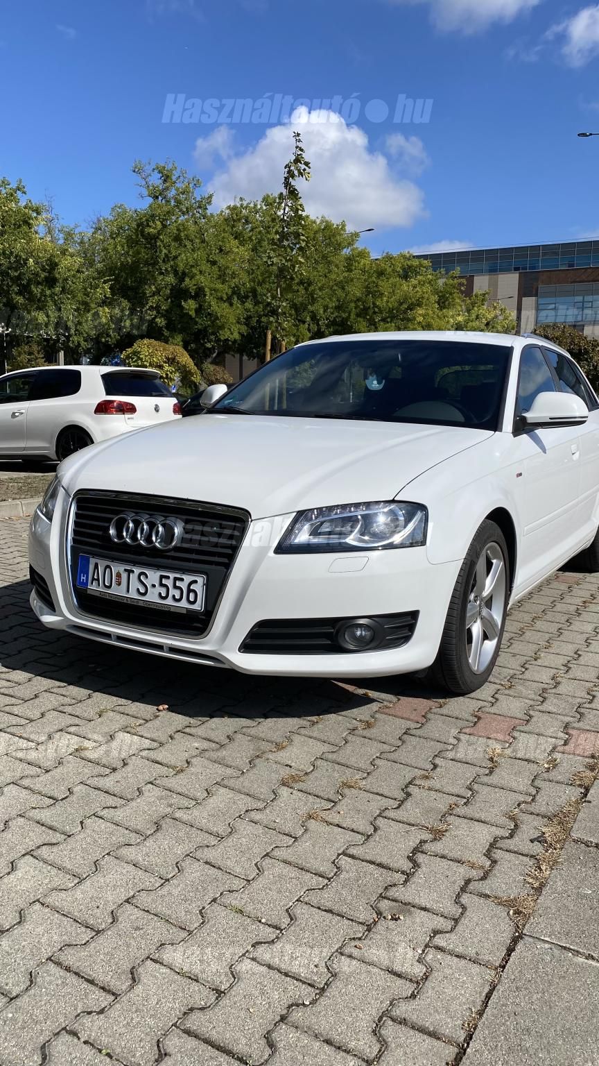 AUDI A3 2010/2 - 1