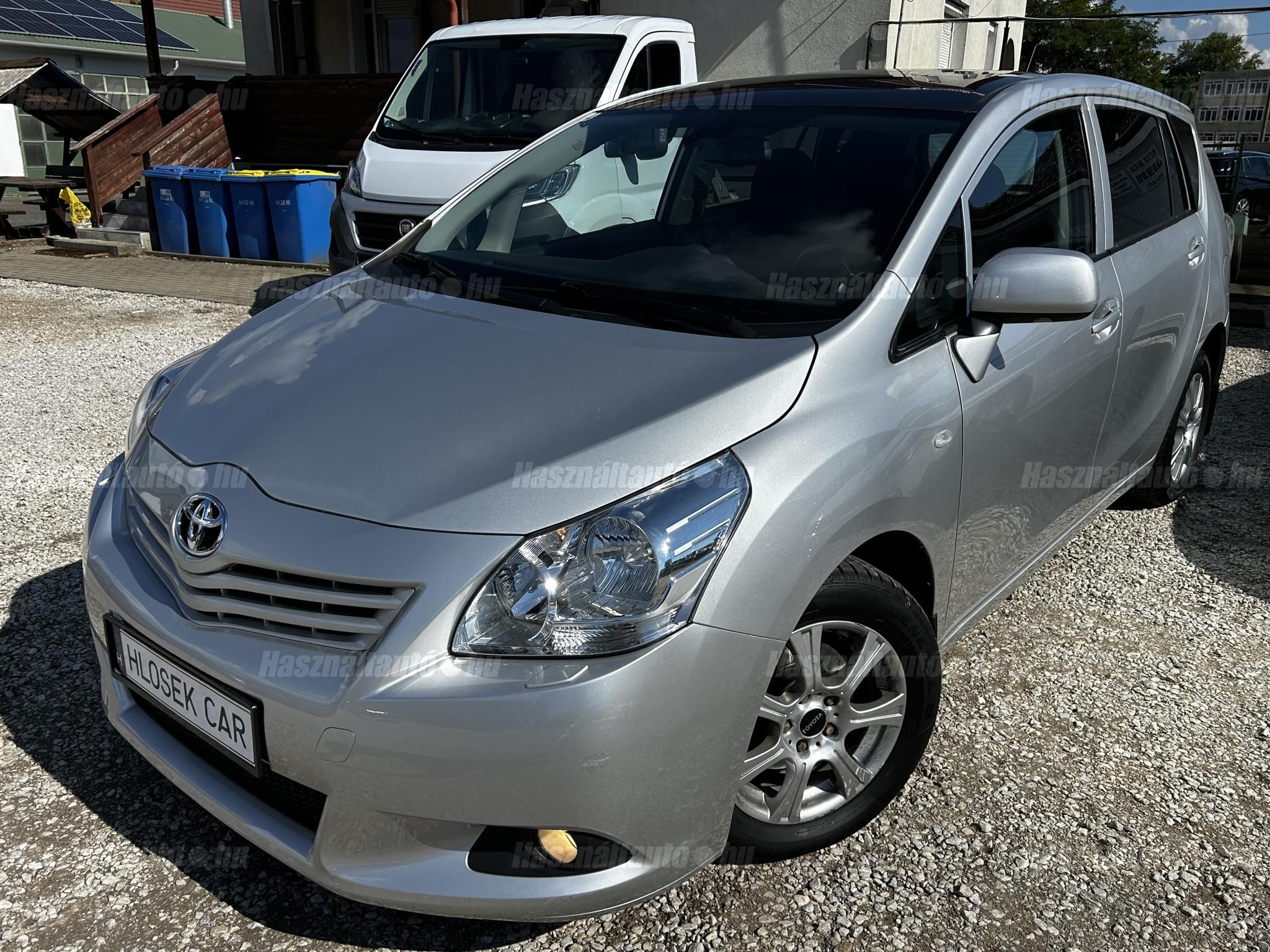 TOYOTA VERSO 2009/8 - 1