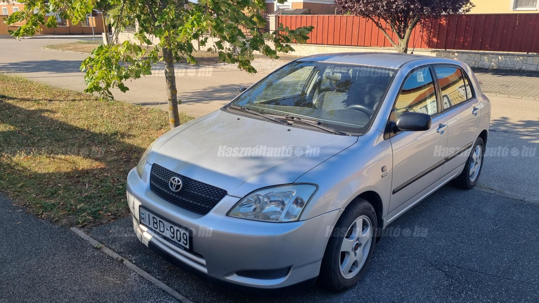 TOYOTA COROLLA 2002/3 - 1