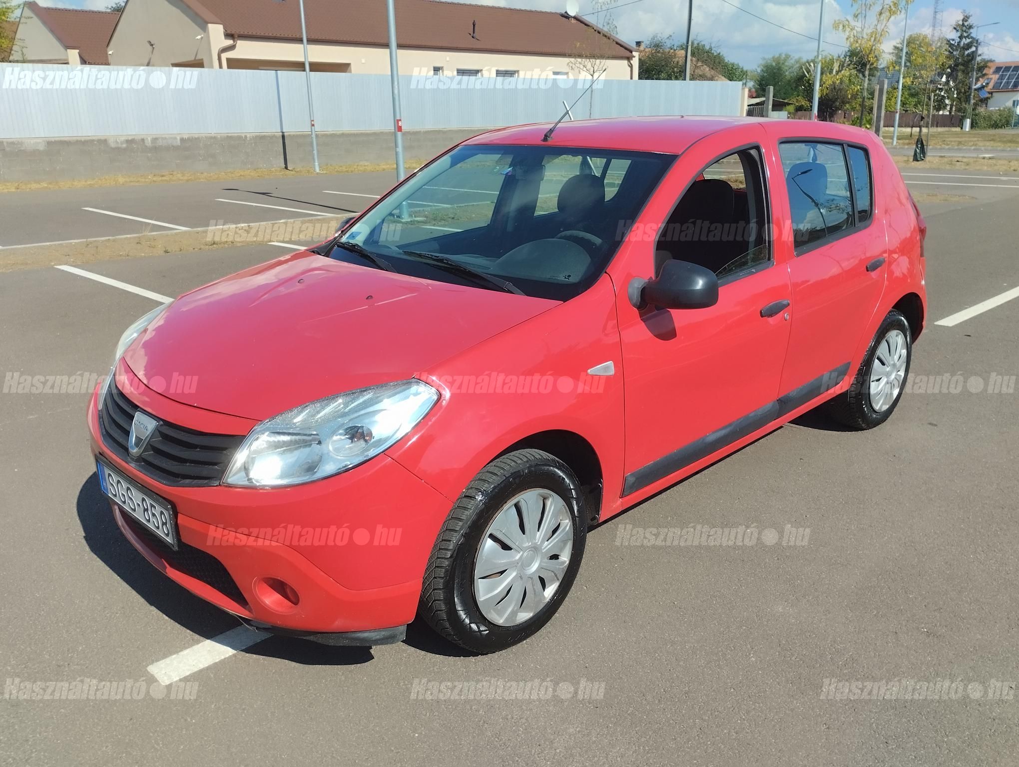 DACIA SANDERO 2011 - 1