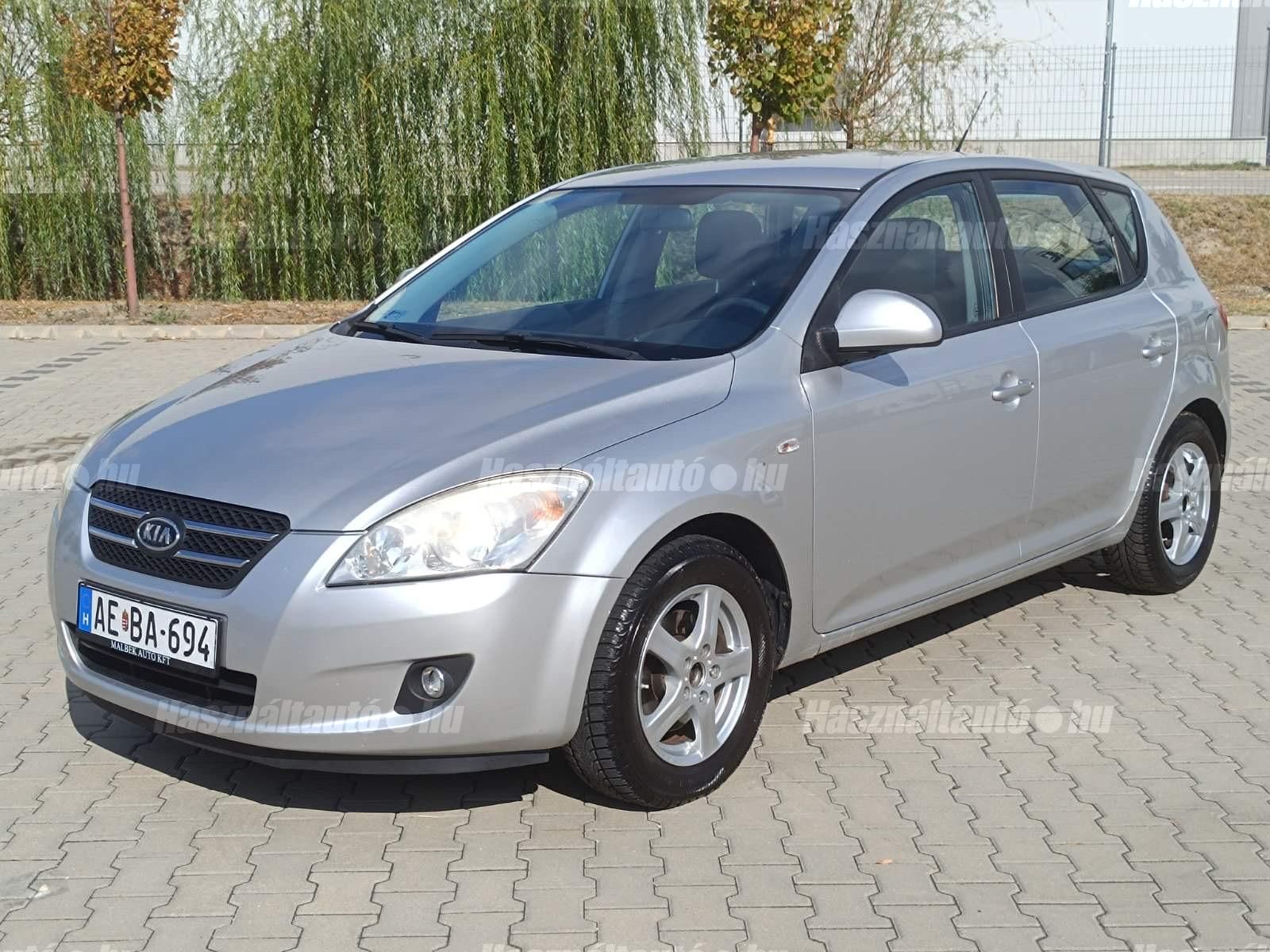 KIA CEE'D 2007/3 - 1