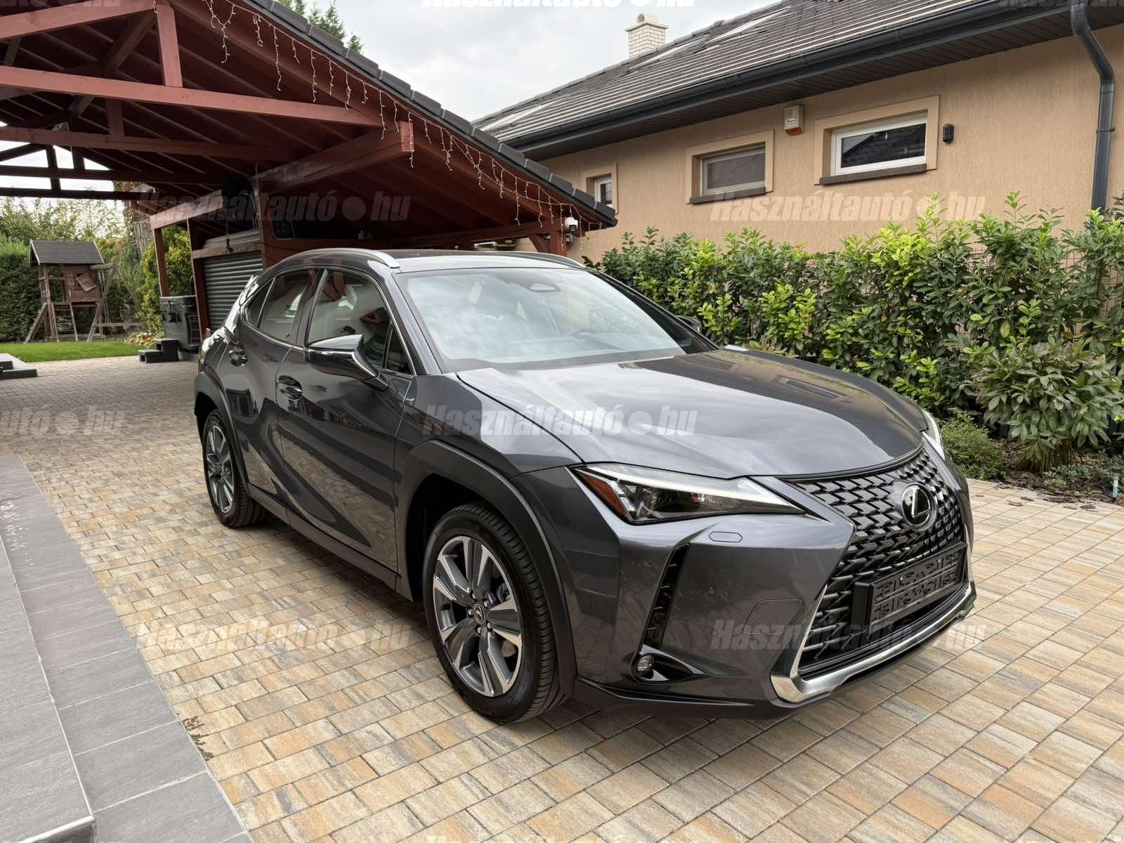LEXUS UX 2024/10 - 1