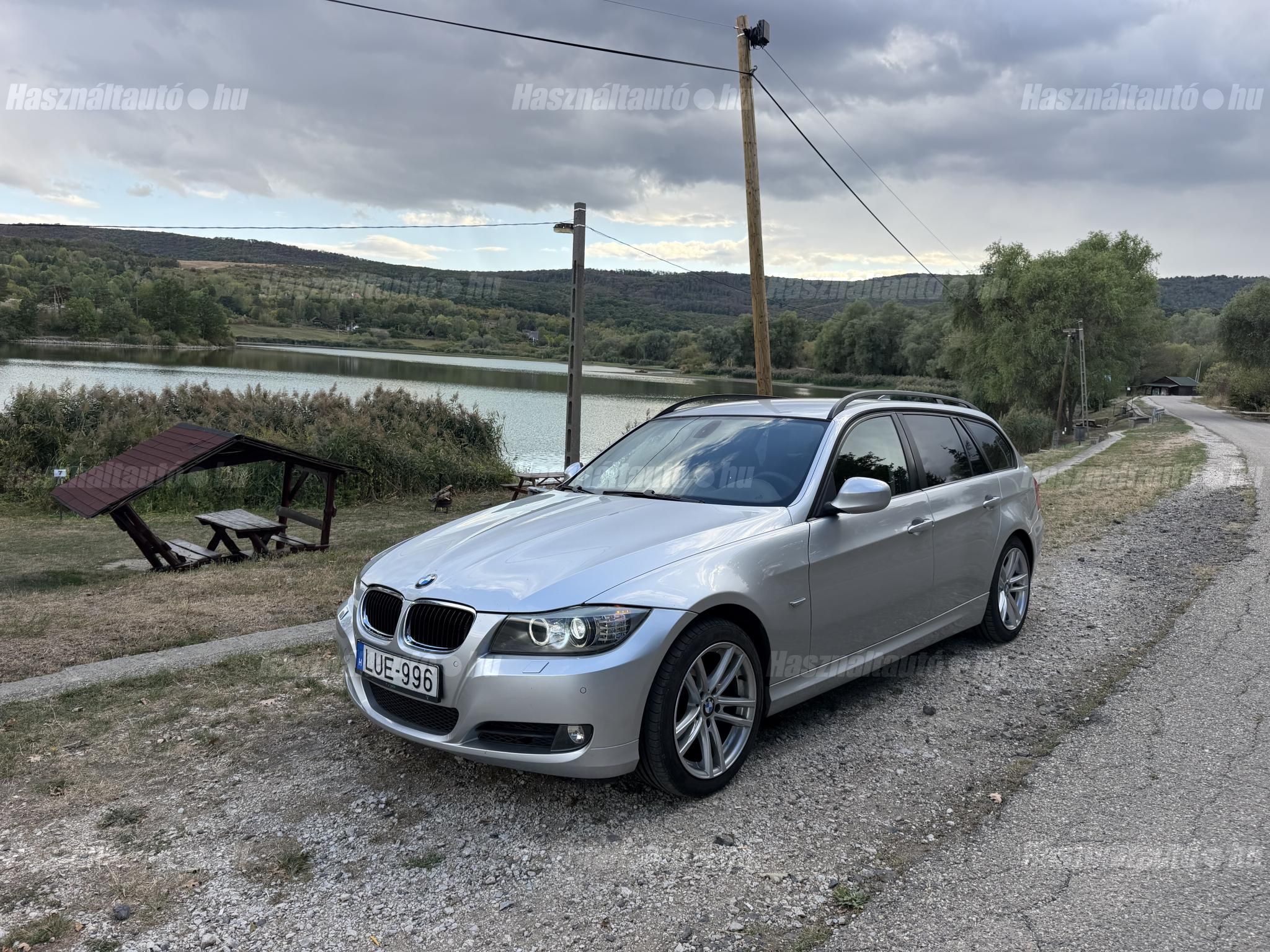 BMW 318 2009/7 - 1