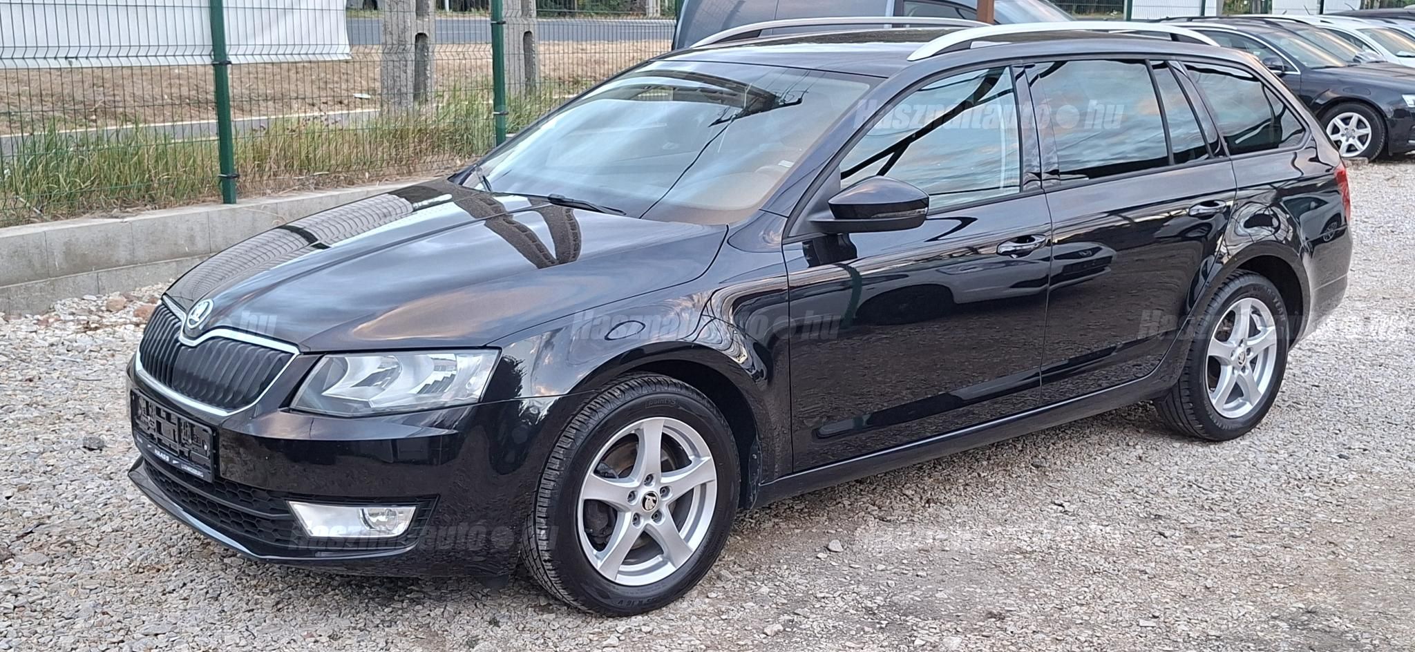 SKODA OCTAVIA 2014/11 - 1