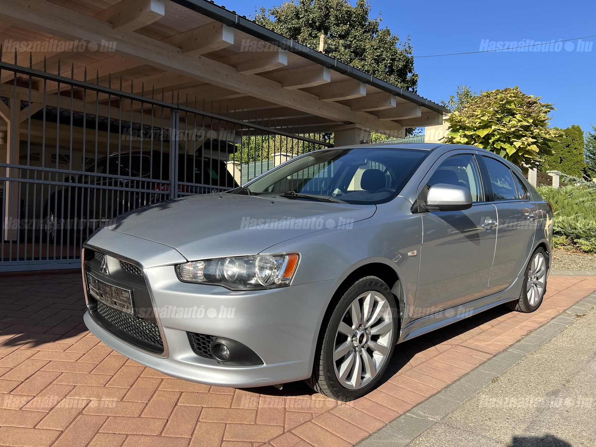MITSUBISHI LANCER 2009/3 - 1