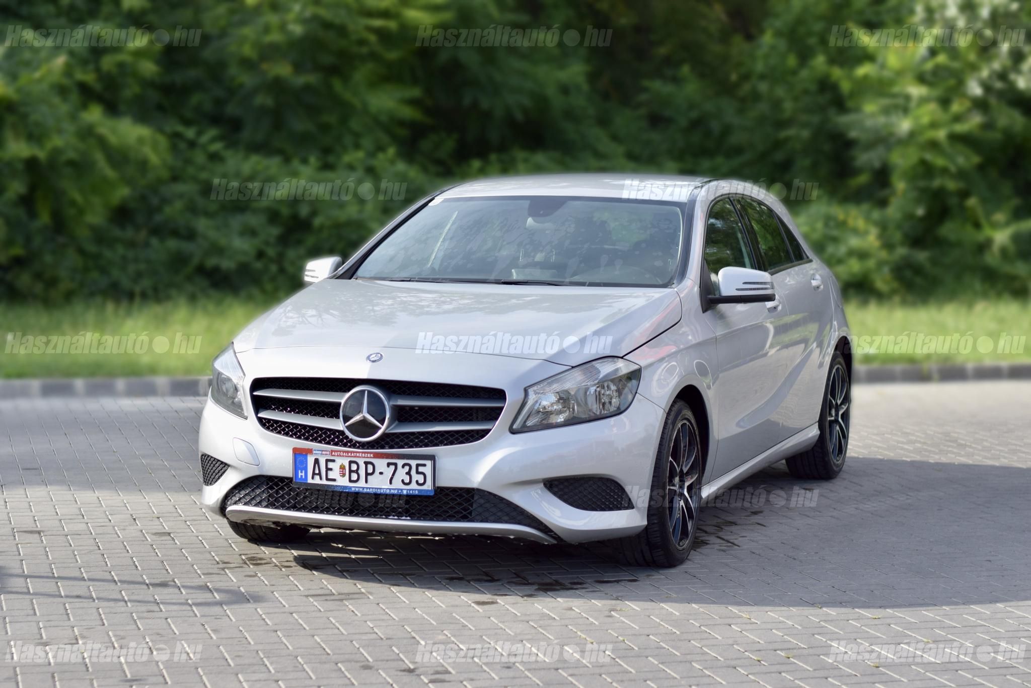 MERCEDES-BENZ A 180 2013/11 - 1