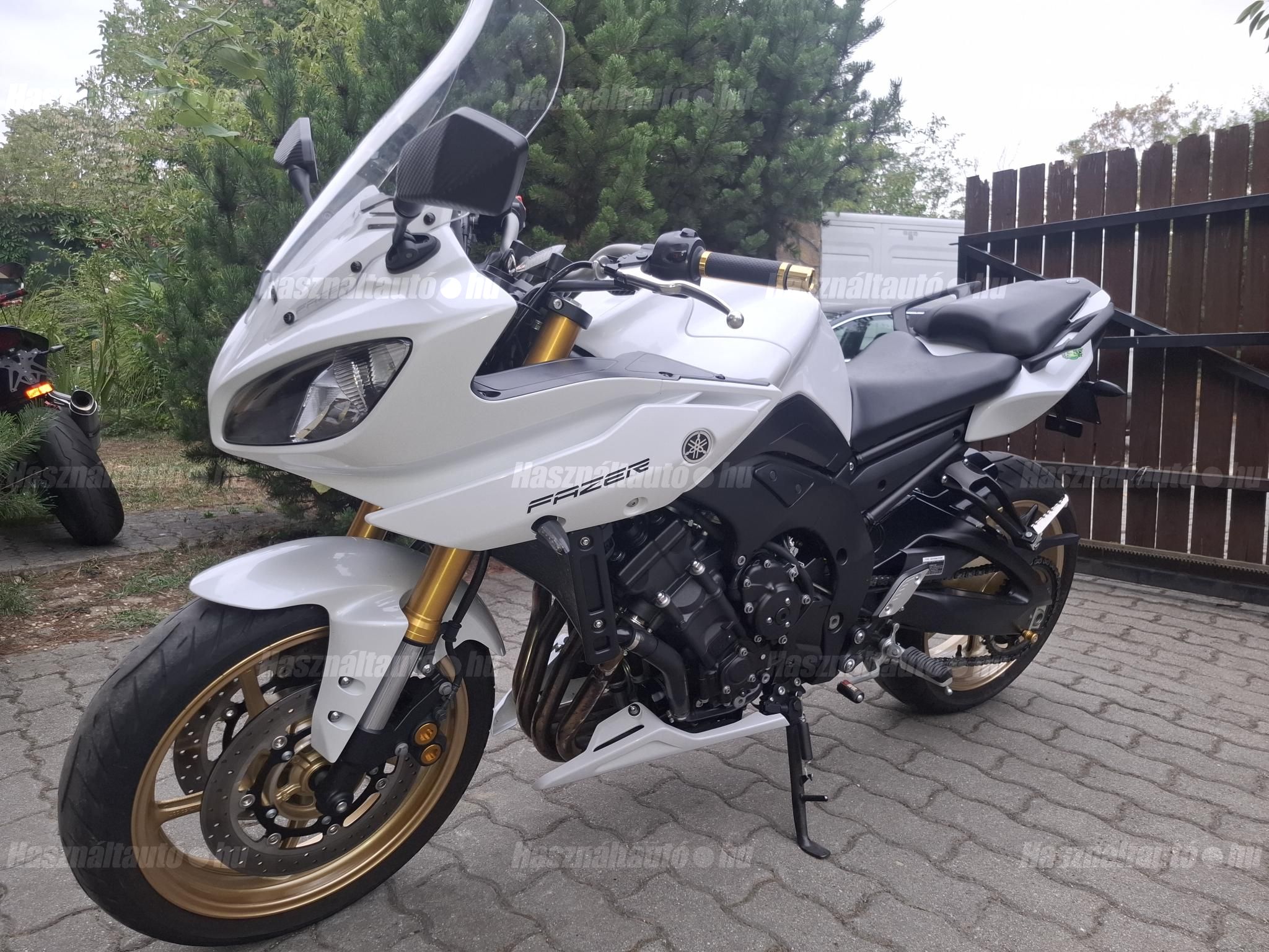 YAMAHA FZ8-S 2010/10 - 1
