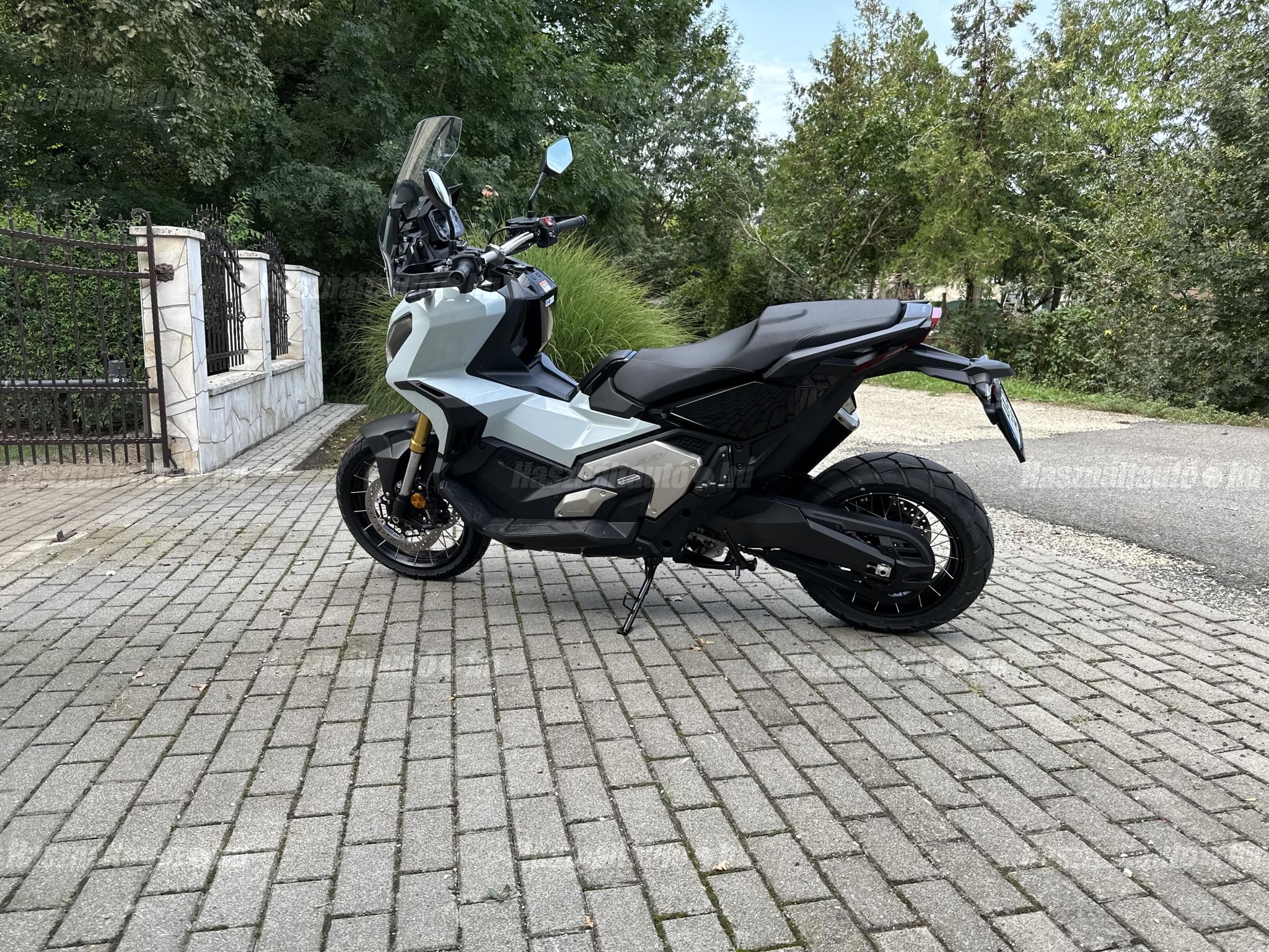 HONDA X-ADV 2024/8 - 1
