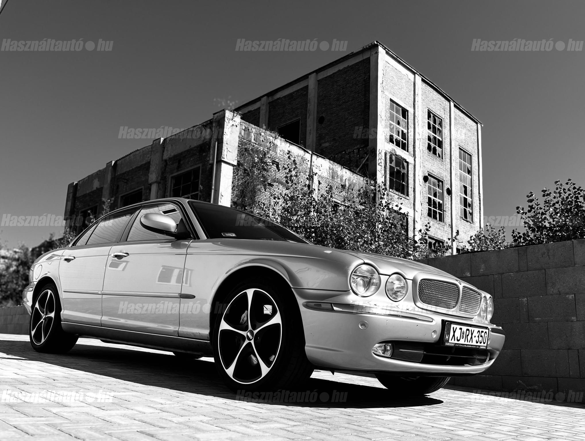 JAGUAR XJ 2004/11 - 1