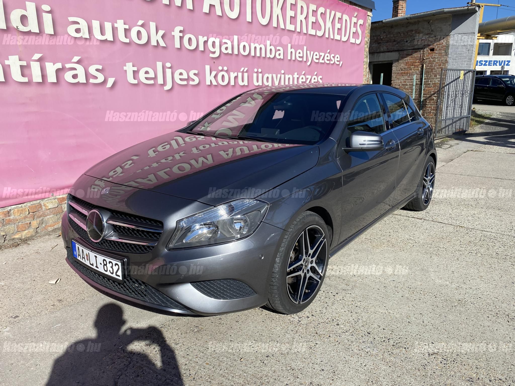 MERCEDES-BENZ A 180 2014/5 - 1