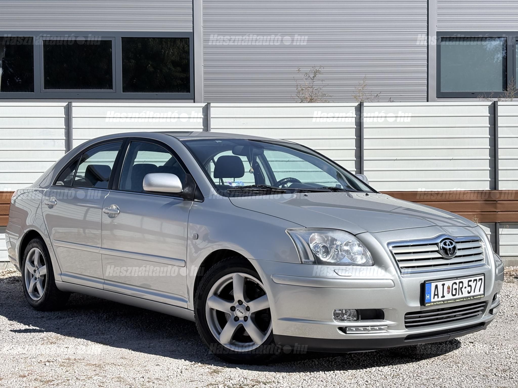 TOYOTA AVENSIS 2005/12 - 1