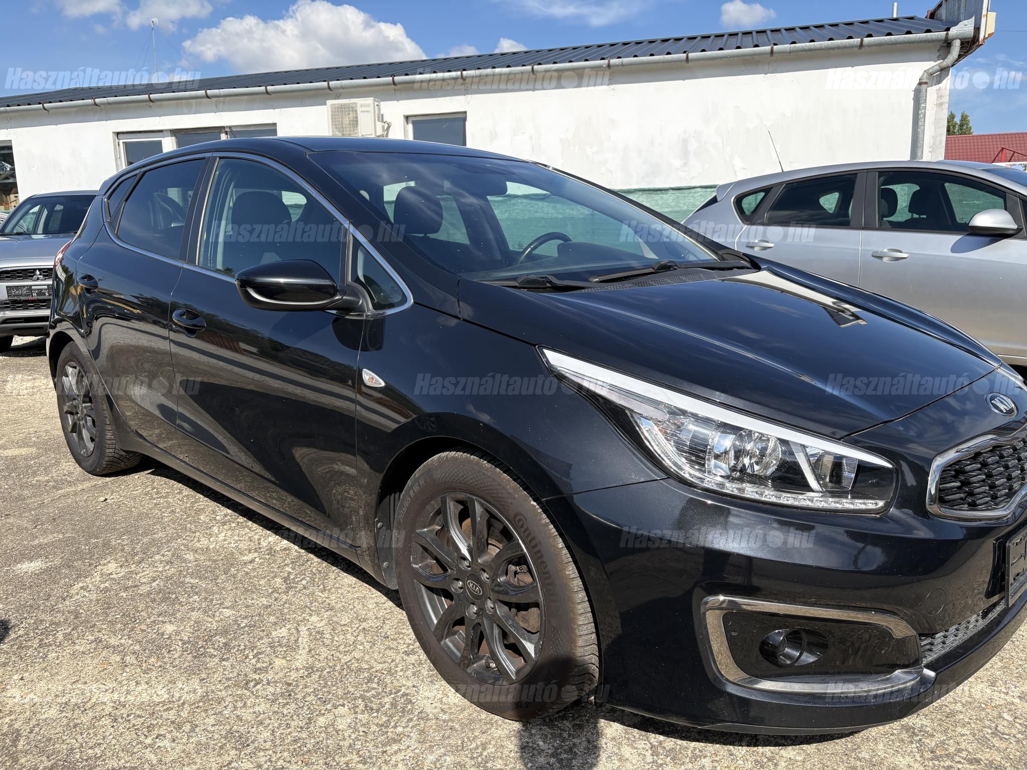 KIA CEE'D 2016/6 - 1