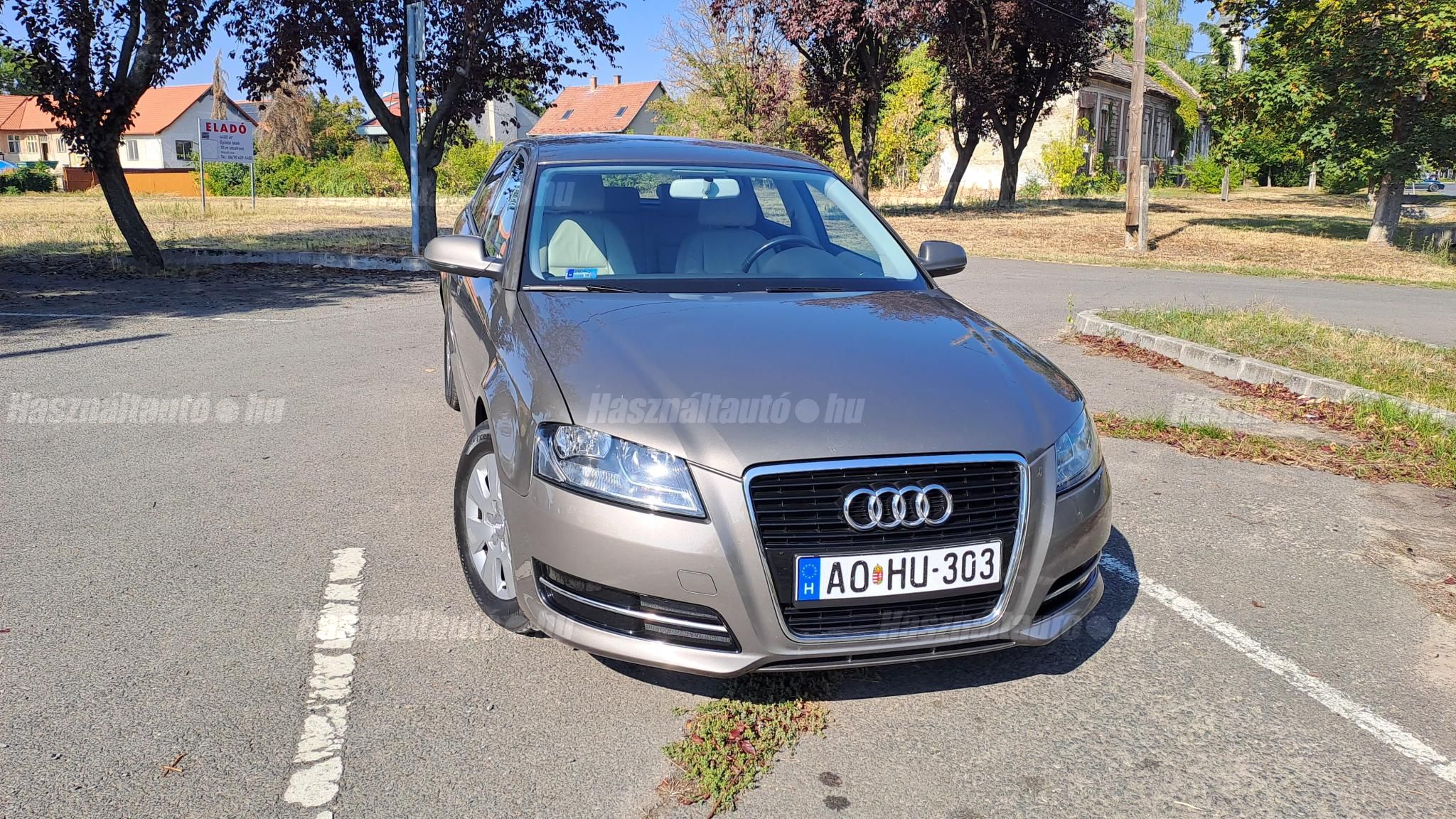 AUDI A3 2010 - 1