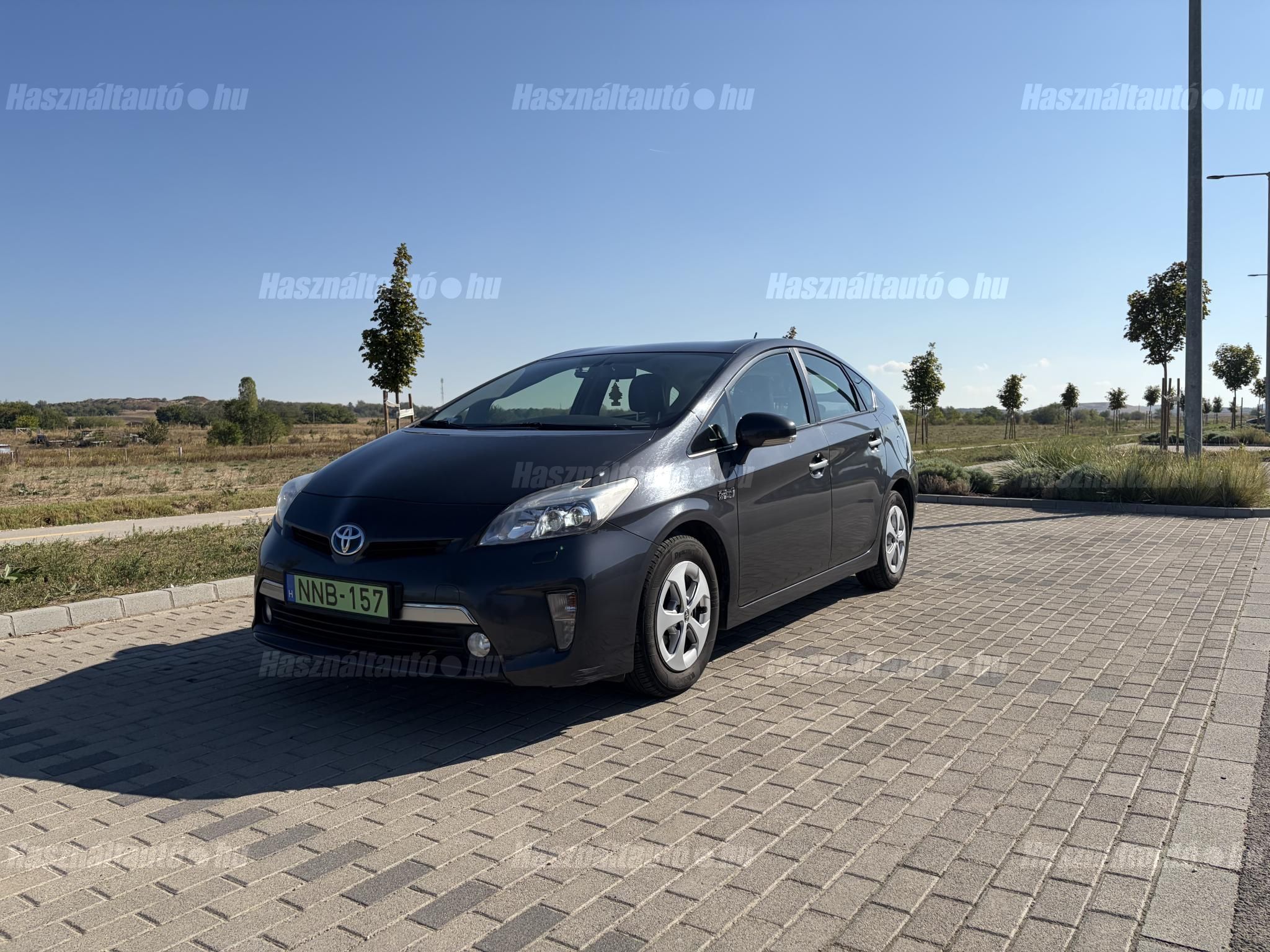 TOYOTA PRIUS PLUG-IN 2013/7 - 1