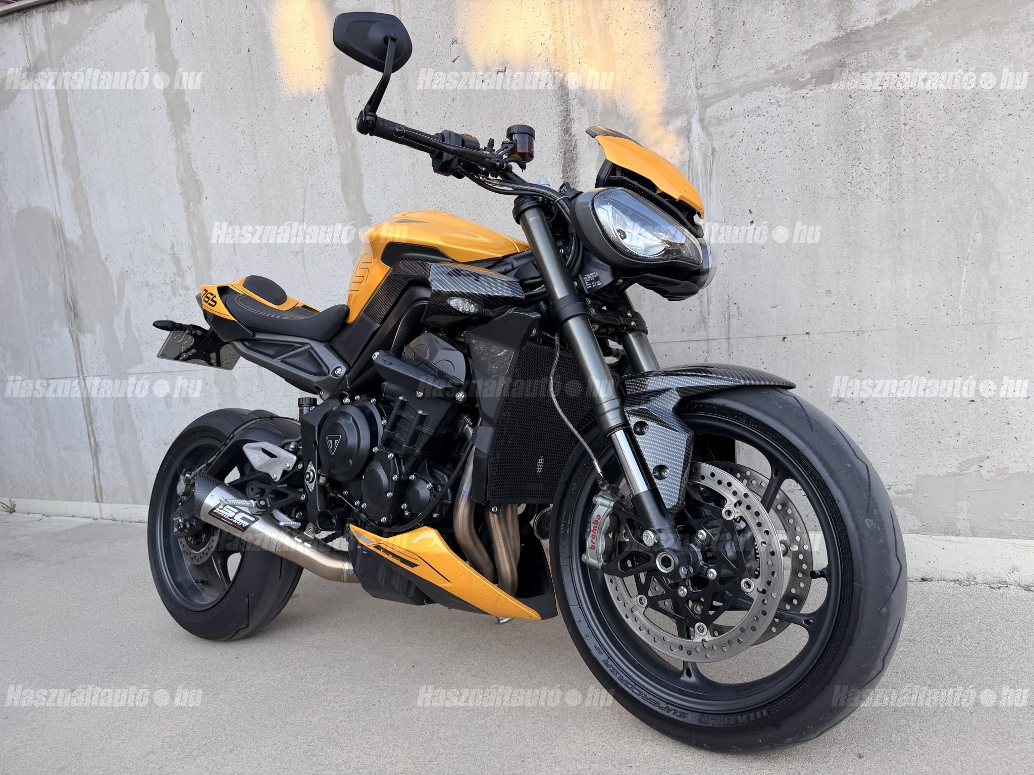 TRIUMPH STREET TRIPLE 2025/8 - 1