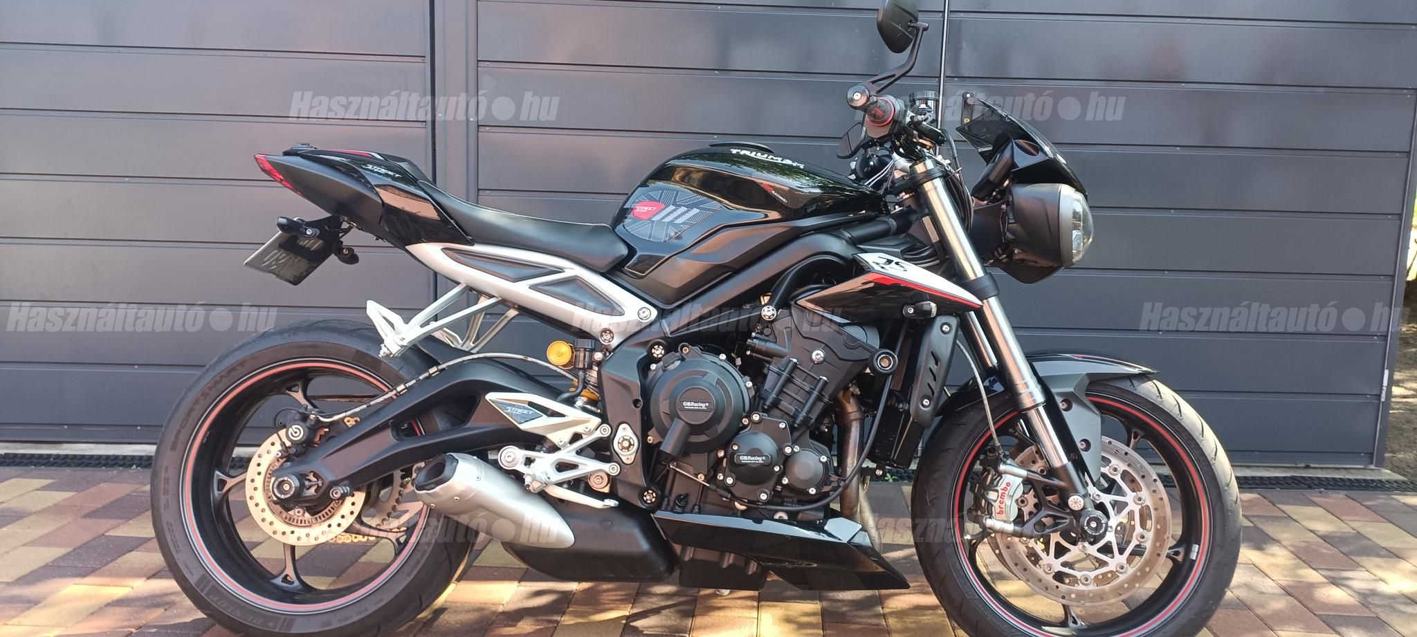 TRIUMPH STREET TRIPLE 2017/11 - 1