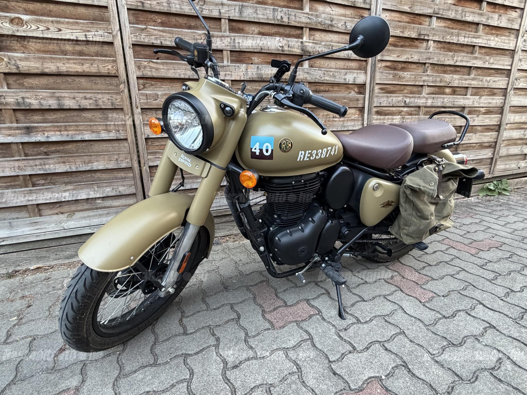 ROYAL ENFIELD CLASSIC 2023/12 - 1