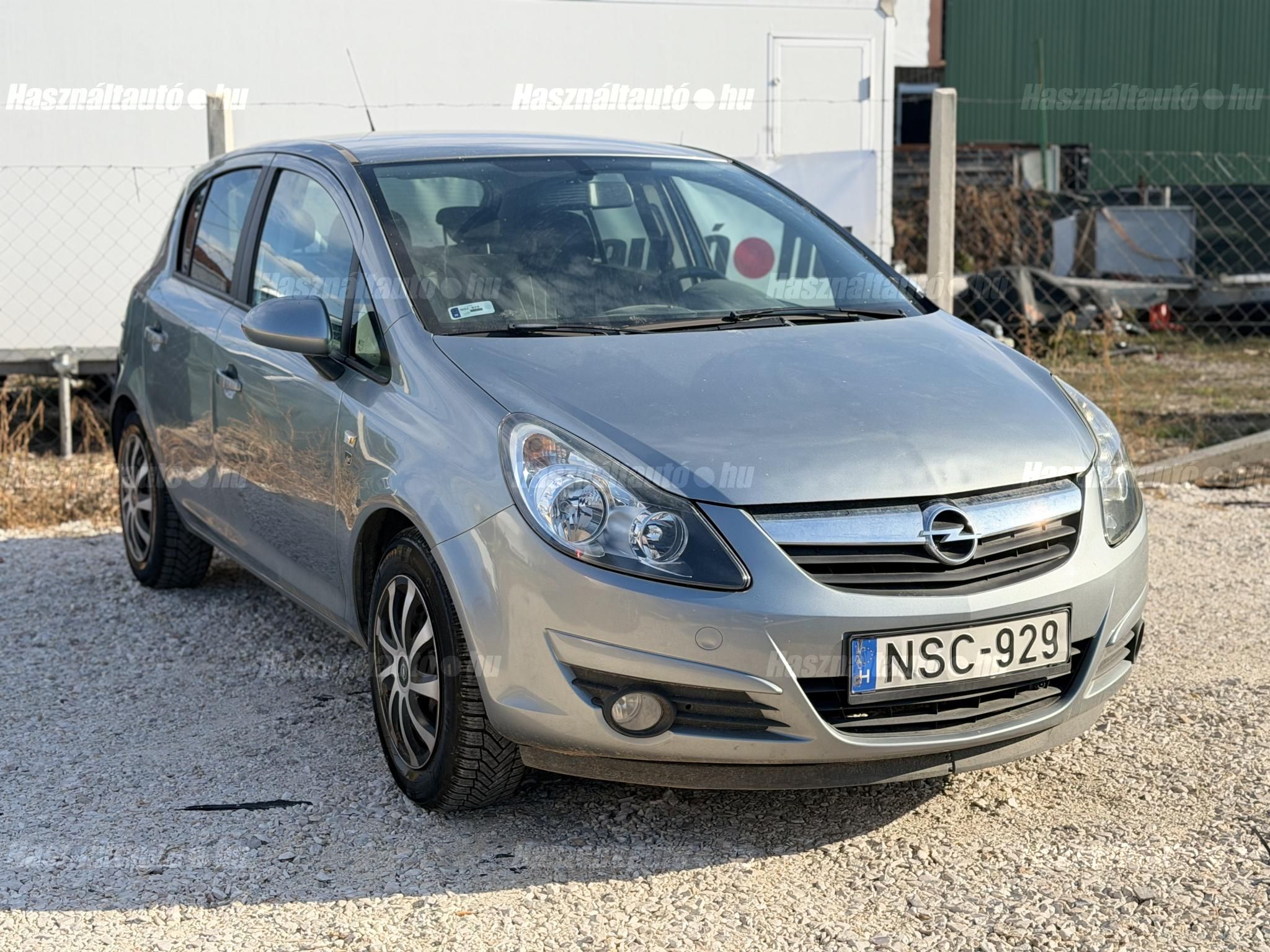 OPEL CORSA D 2010/6 - 1