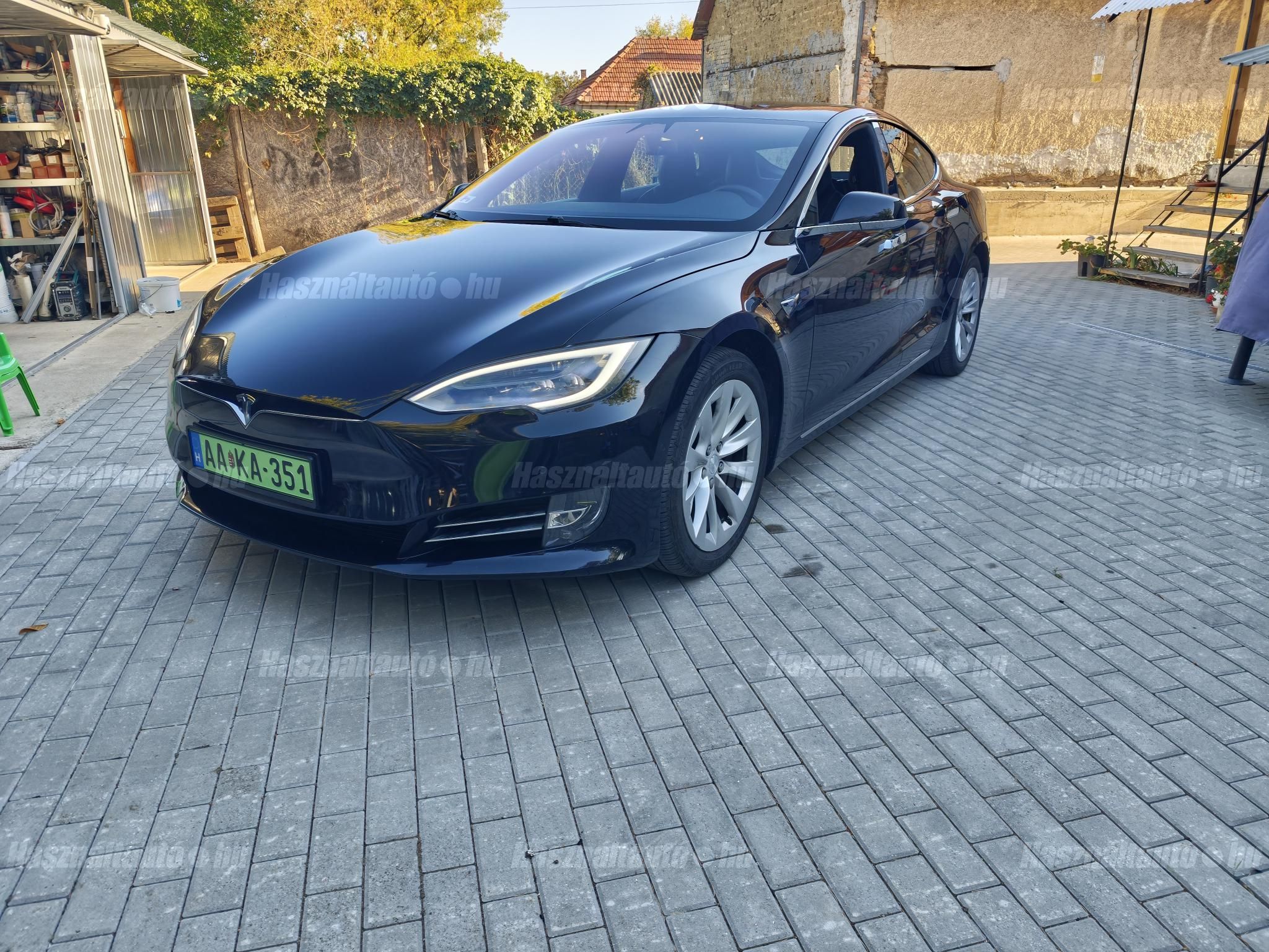 TESLA MODEL S 2018/9 - 1