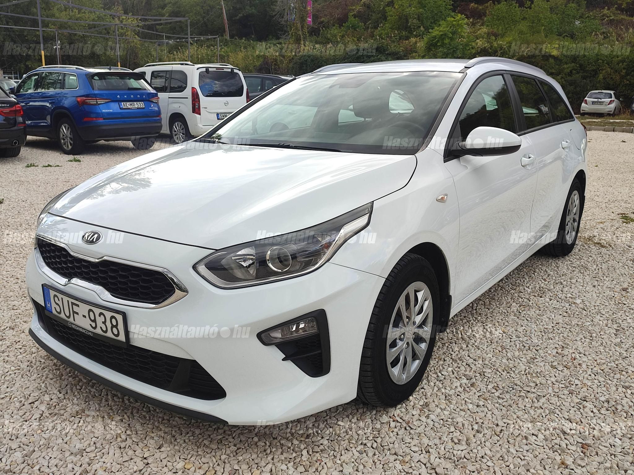 KIA CEE'D 2021/6 - 1